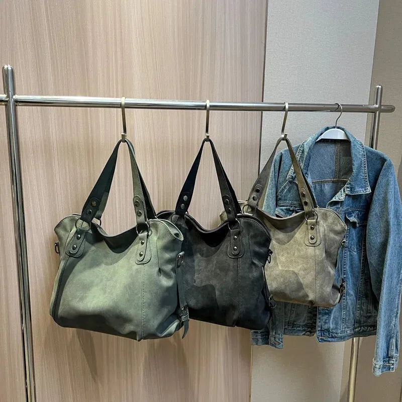 Grand sac à main bandoulière de cours rétro souple Iris