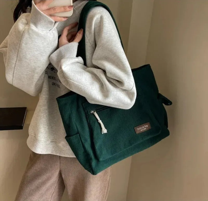 Grand sac à main cabas multipoches en velours côtelé Léonie