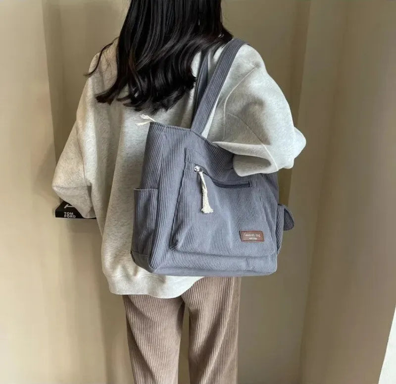 Grand sac à main cabas multipoches en velours côtelé Léonie