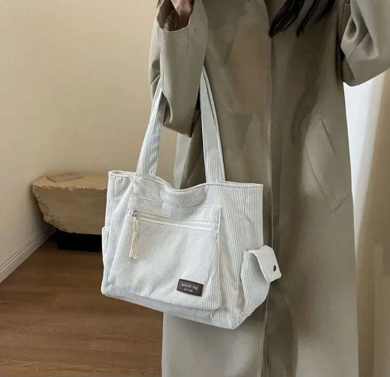 Grand sac à main cabas multipoches en velours côtelé Léonie