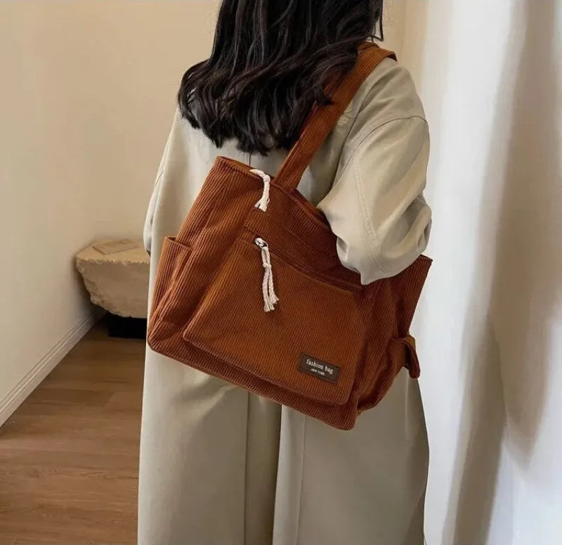 Grand sac à main cabas multipoches en velours côtelé Léonie