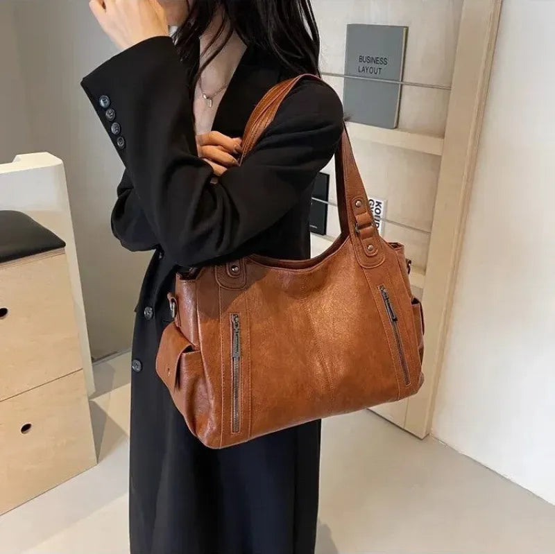 Grand sac à main de cours rétro souple à bandoulière Léonie