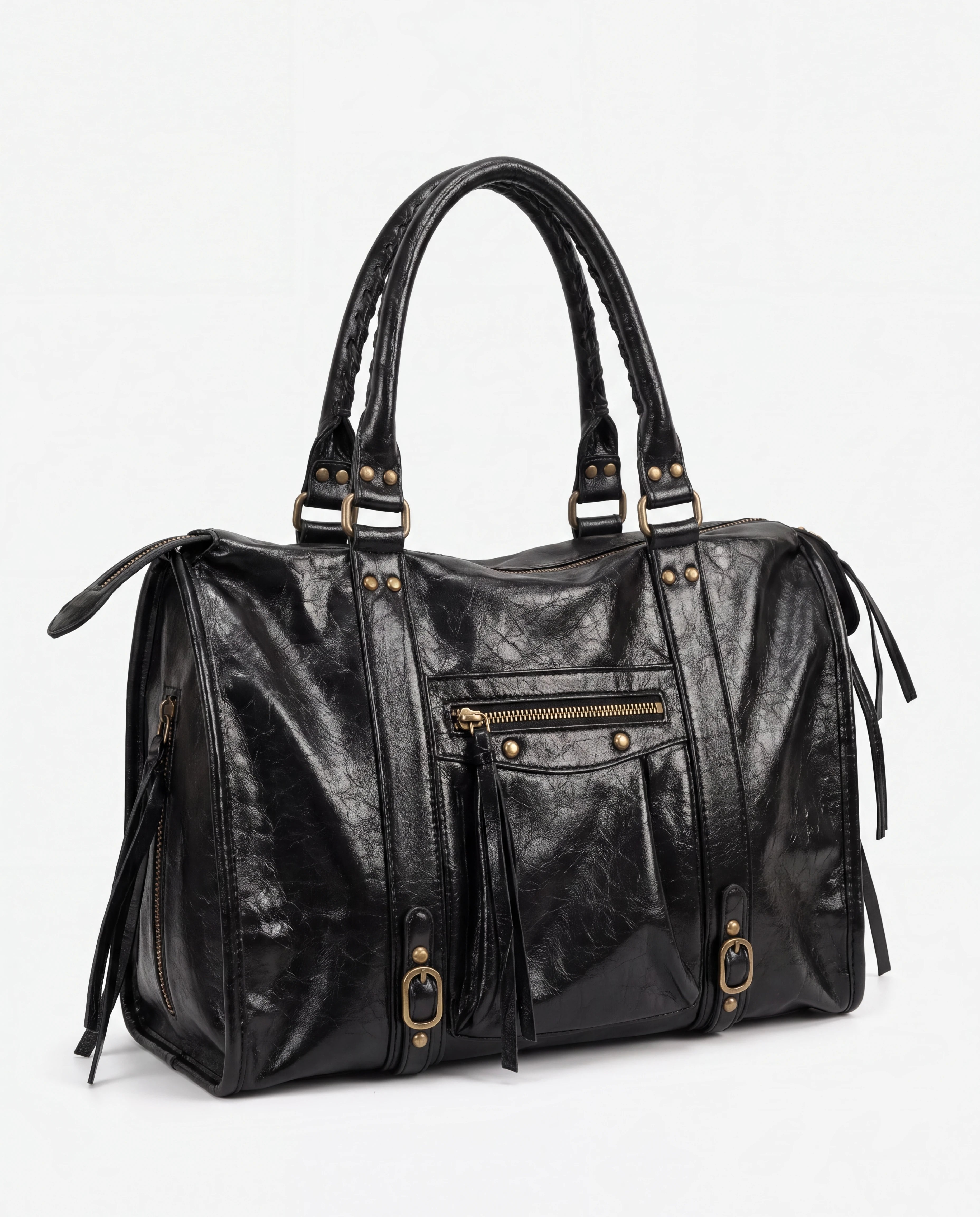 Grand sac à main de cours vintage à franges et bandoulière Laurine coloris Noir — vue de trois quarts sur fond studio