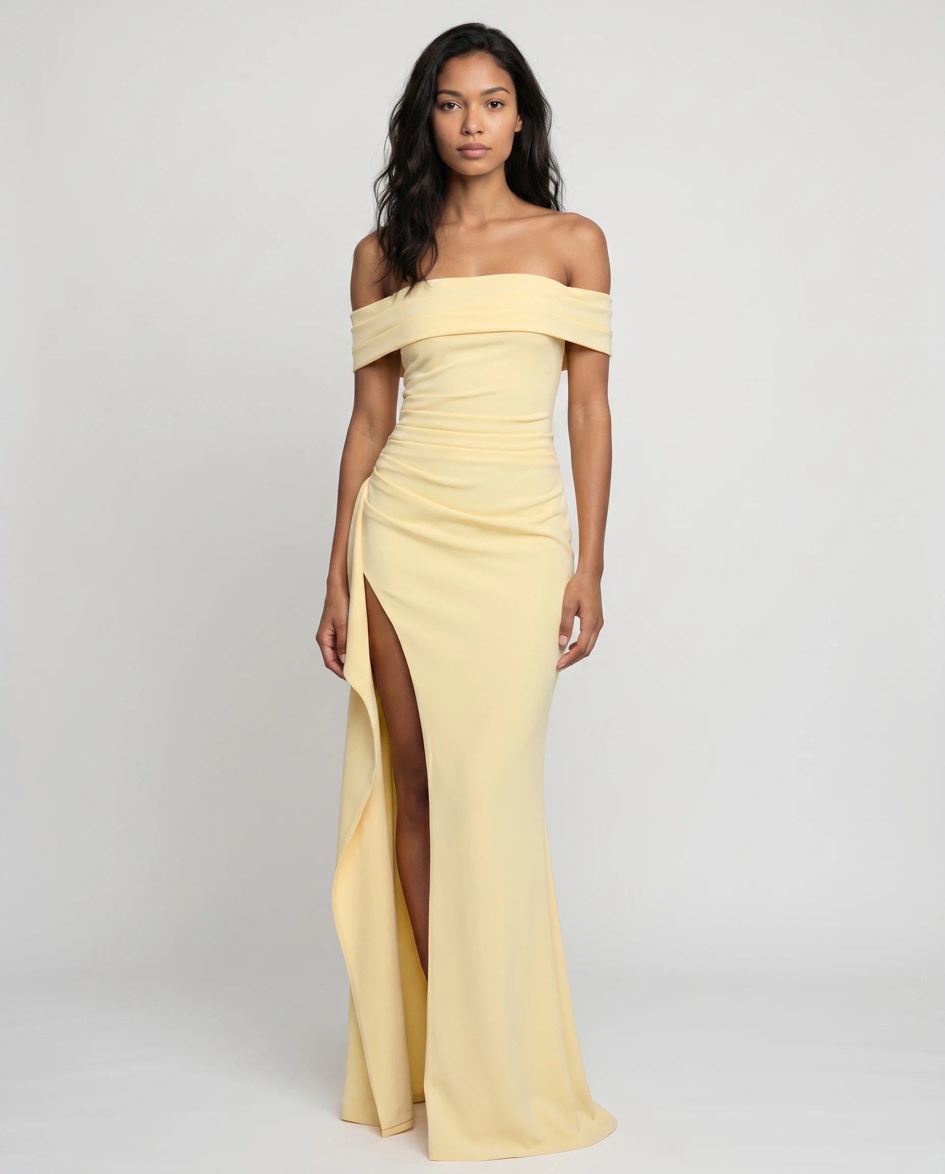 Robe longue noire bardot drapée — studio frontal diane
