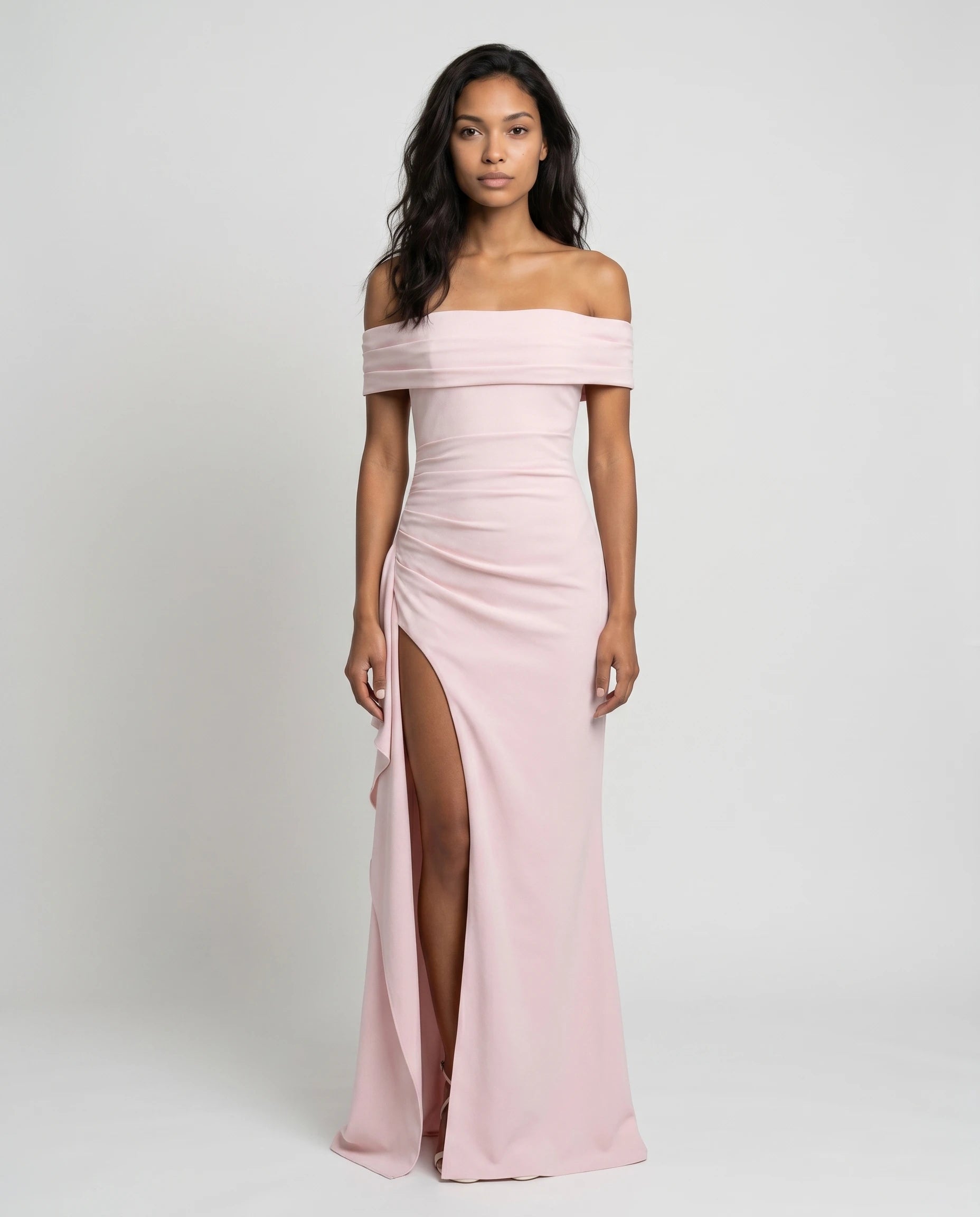 Robe longue noire bardot drapée — studio frontal diane