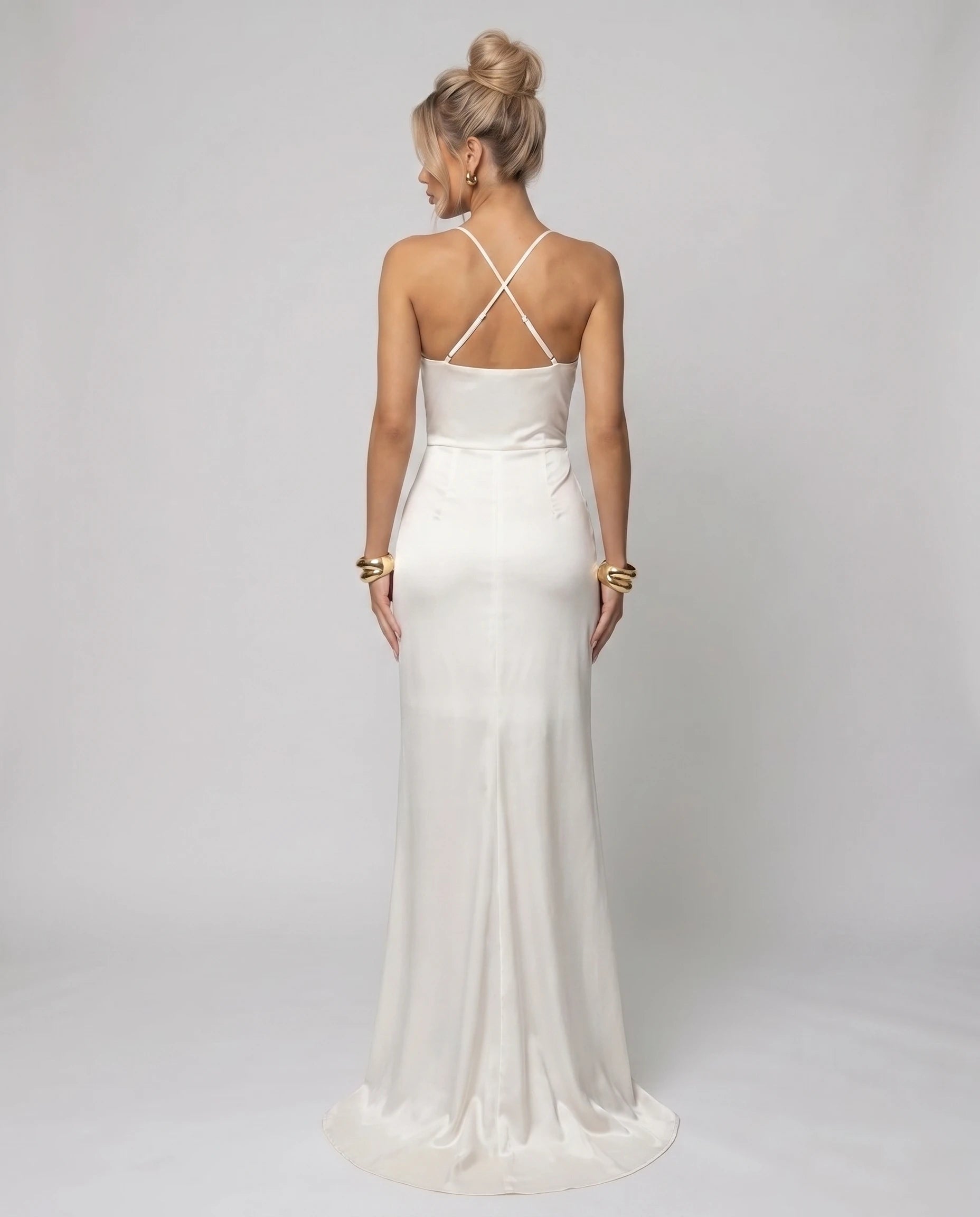 ivory 02 back Salomé Zolena