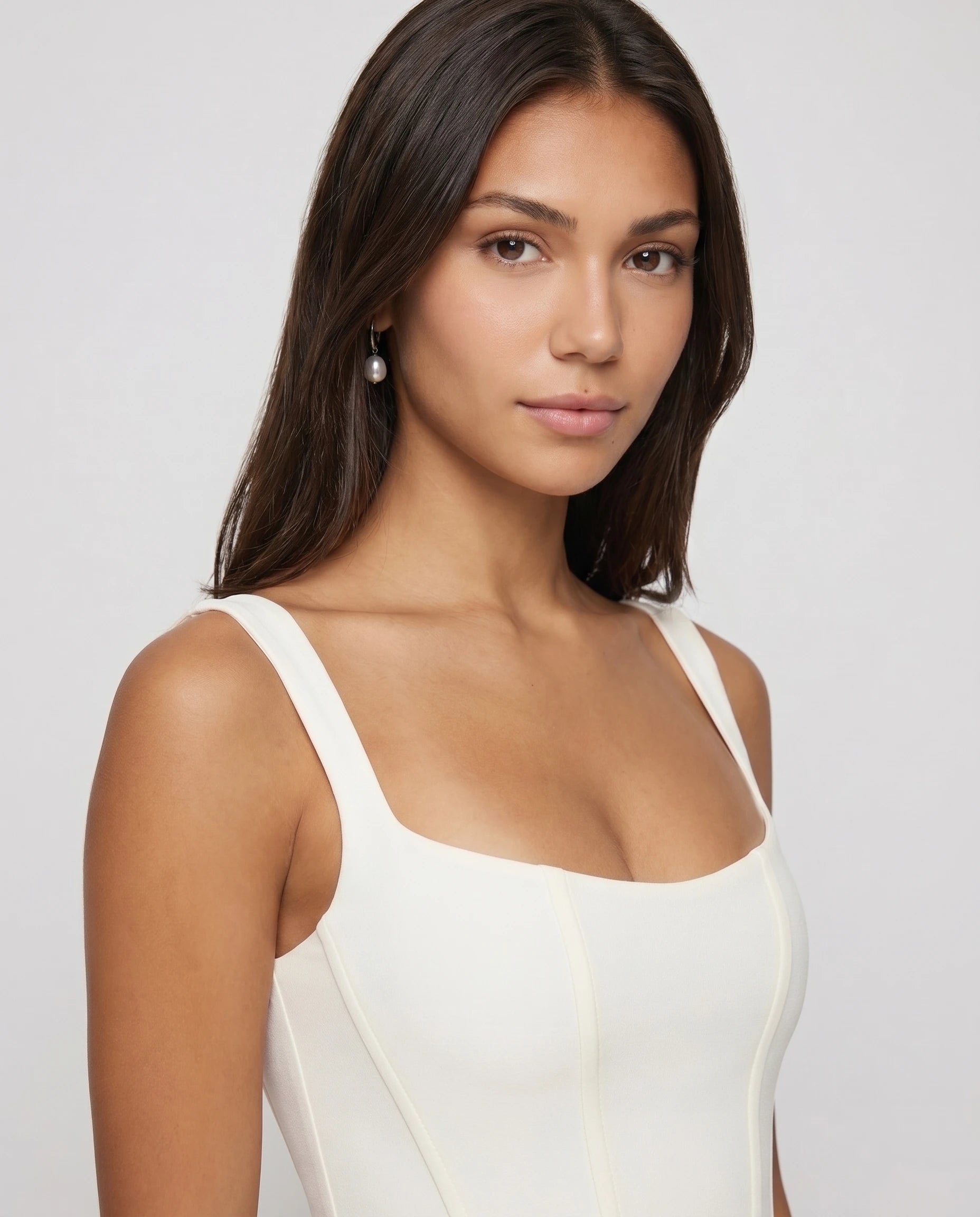 ivory 05 pockets bust Clio Zolena