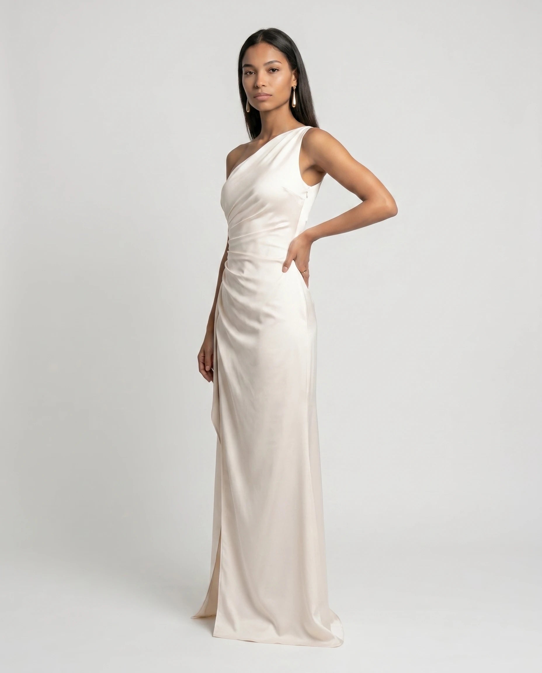 Robe longue en satin une epaule - Ivoire - Ines