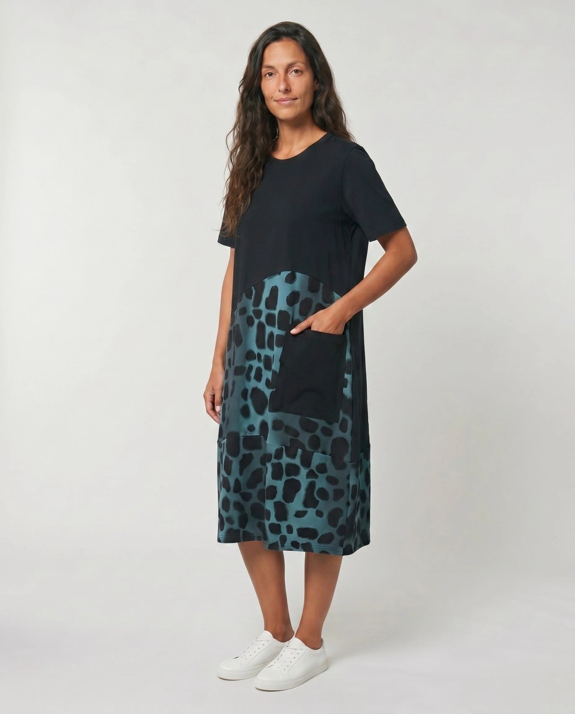 Robe T-shirt midi imprime animal bleu petrole studio trois-quart