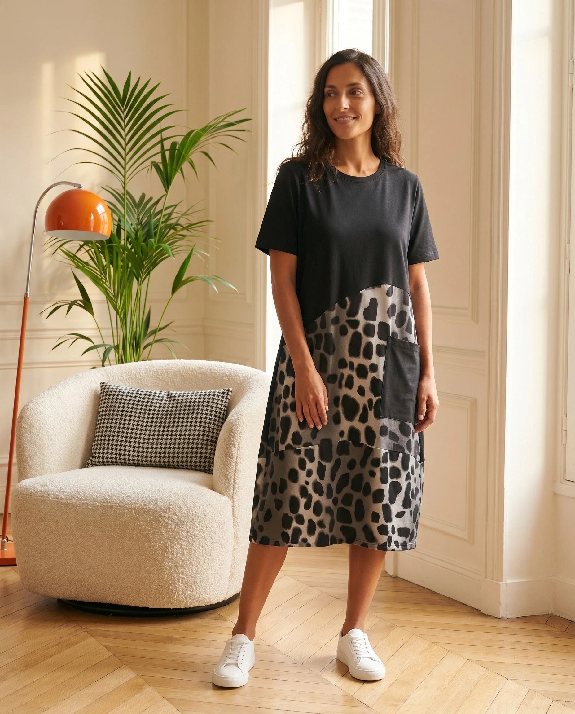 Robe T-shirt midi imprime animal noir lifestyle salon haussmann