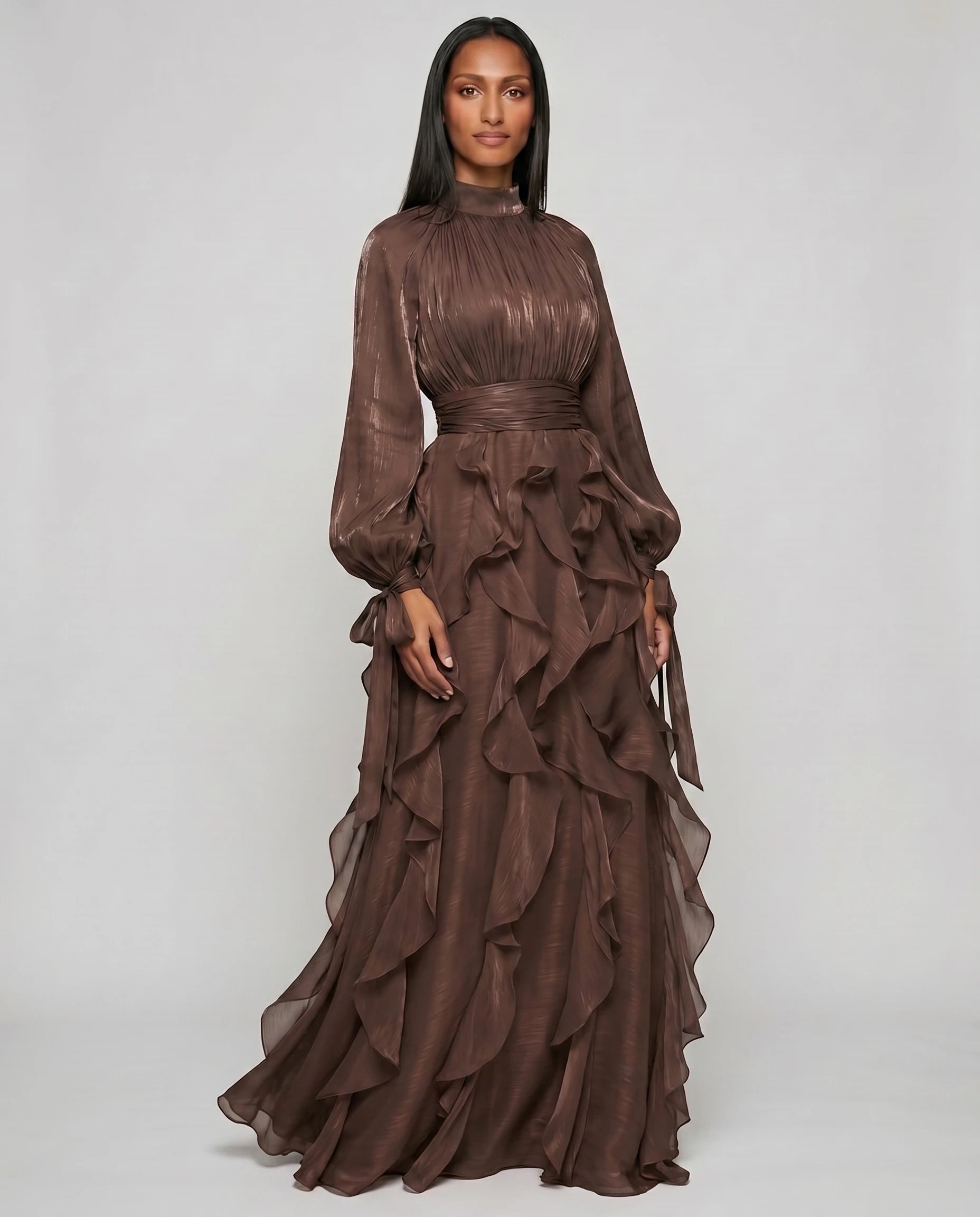 Robe de soiree longue a volants marron chocolat studio trois-quart