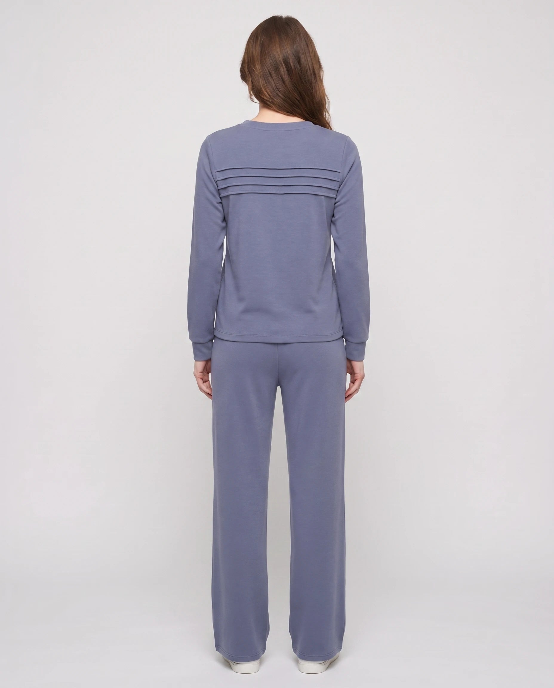 Ensemble haut col rond nervuré et pantalon large Maylis — Bleu — vue dos studio