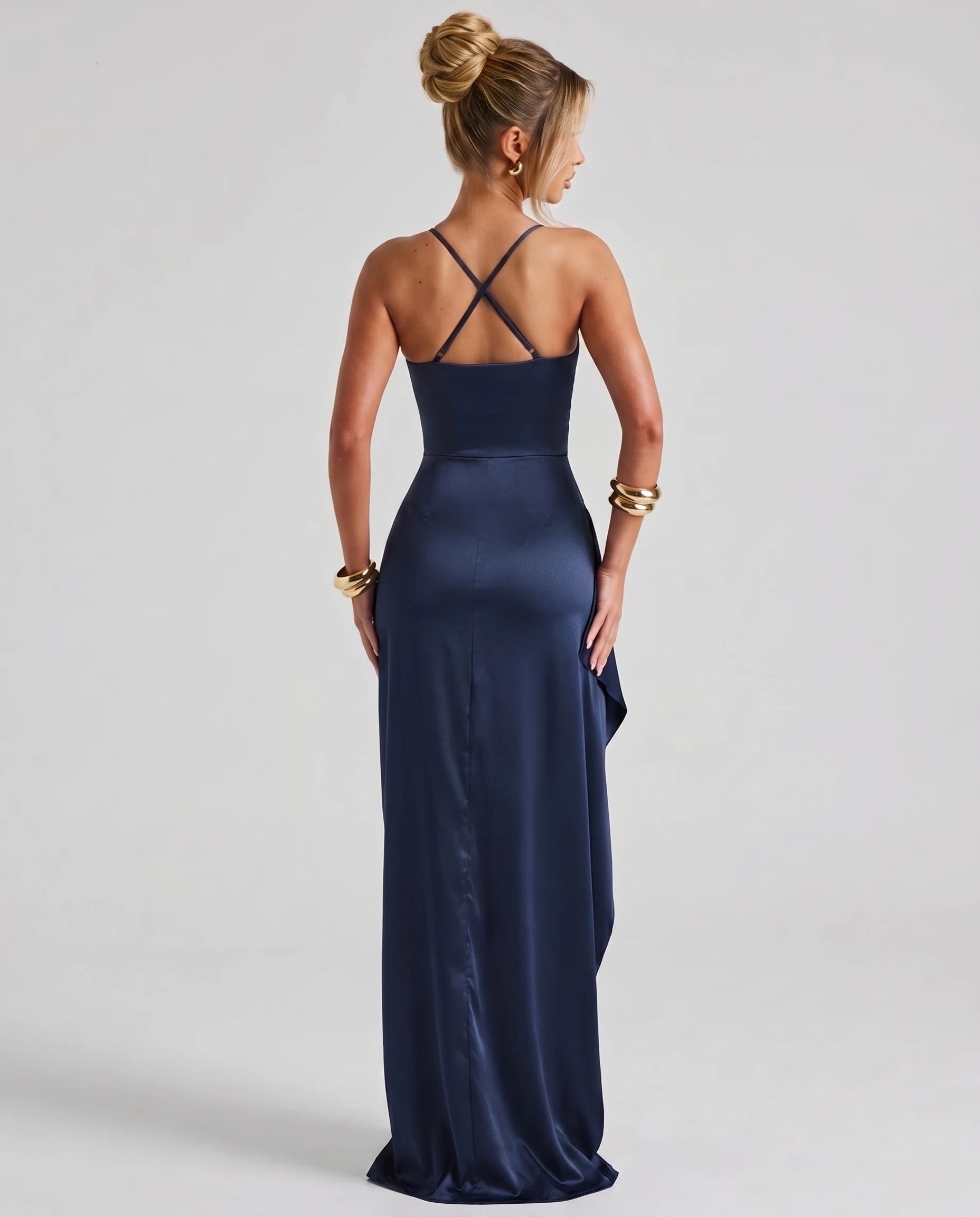 navy 02 back Salomé Zolena