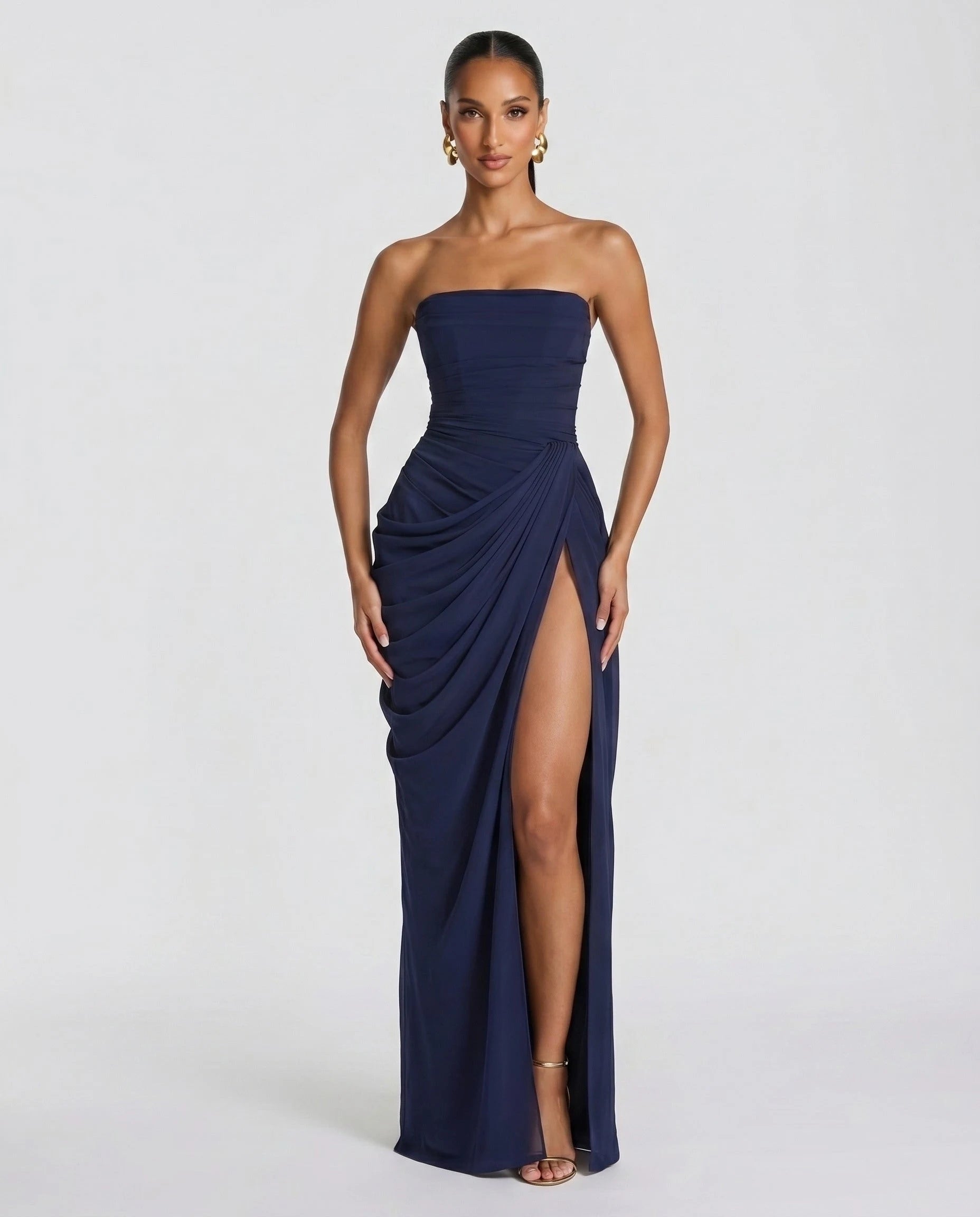Robe longue bustier bleu marine, face plein pied fente