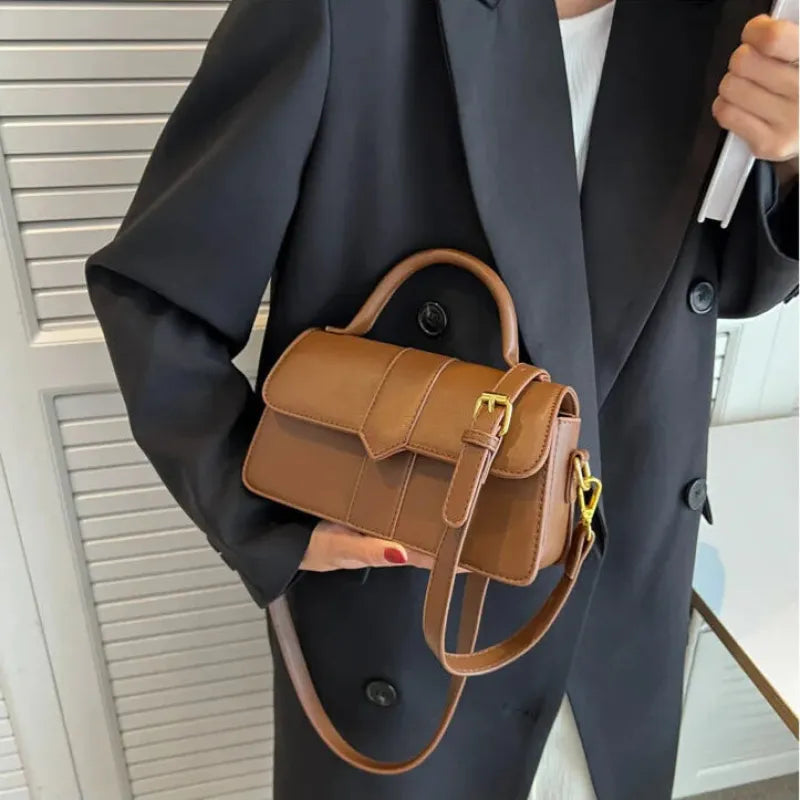 Petit sac à main bandoulière à rabat Amalia