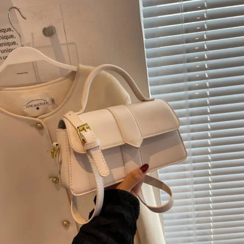 Petit sac à main bandoulière à rabat Amalia
