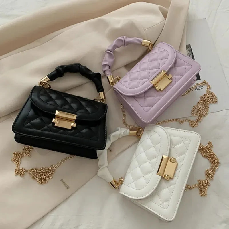 Petit sac à main matelassé à rabat avec bandoulière doré Sophie
