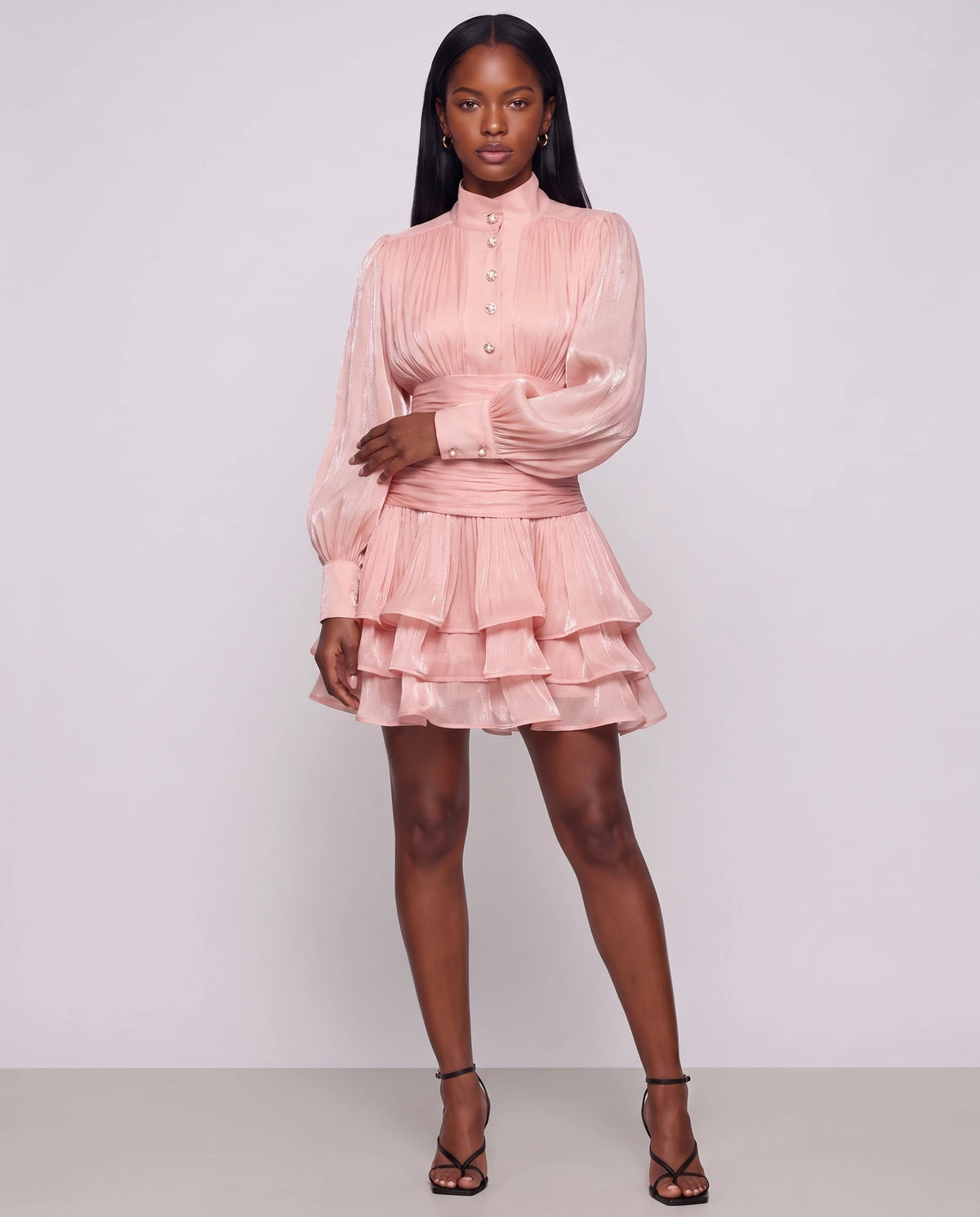 Robe courte à col montant et manches ballon Bianca en Rose, vue de face en pied