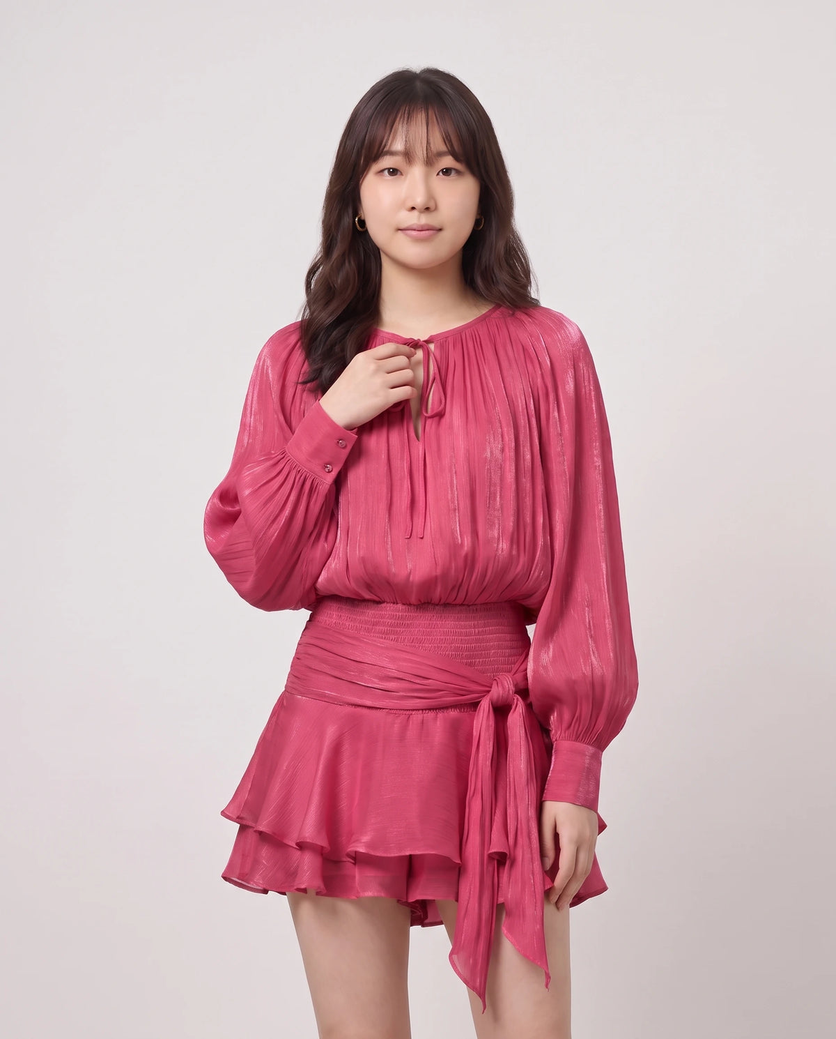 Robe courte tunique en mousseline à manches ballon Louna en Rose Framboise, plan rapproché