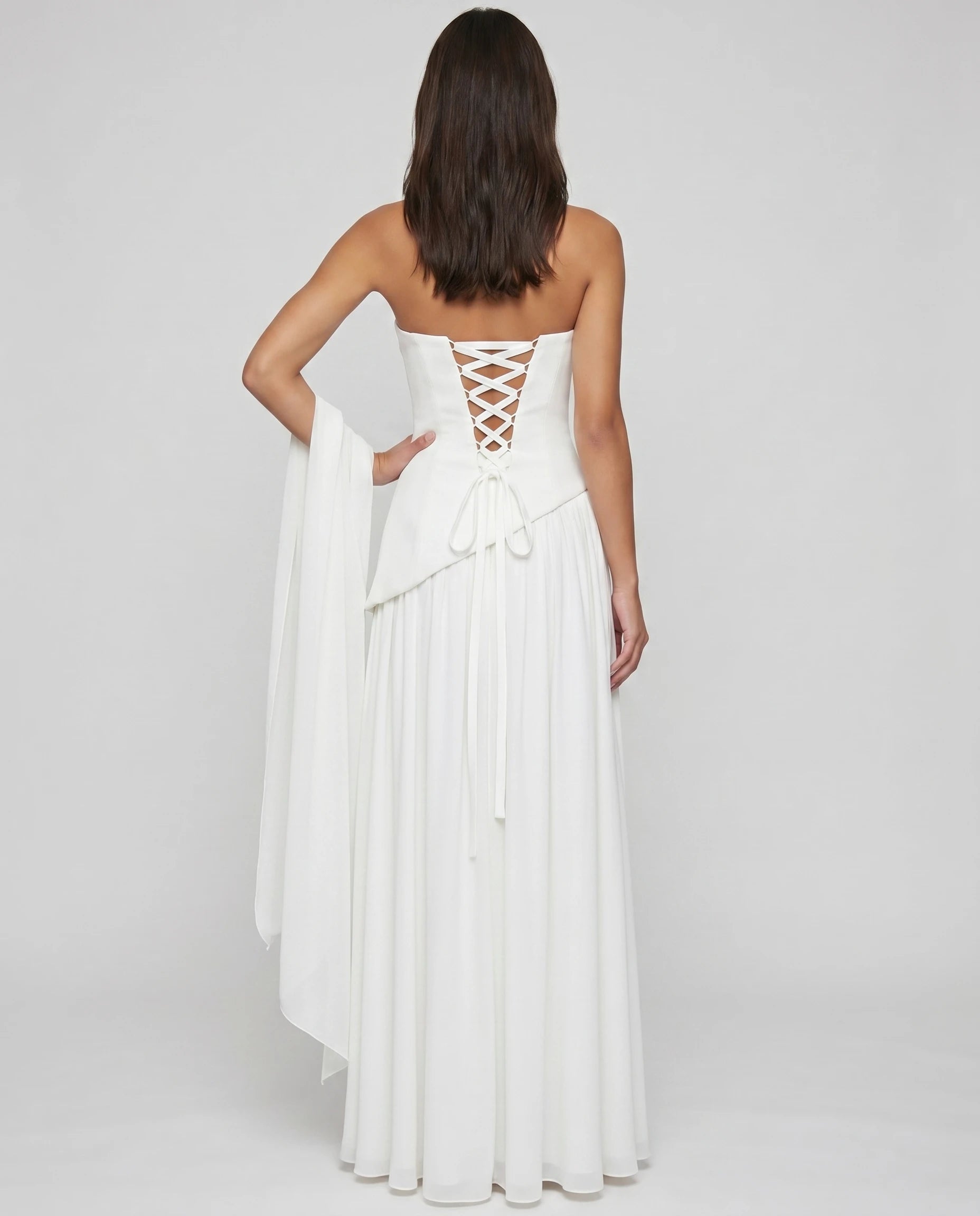 Robe longue bustier asymetrique blanche, mariage civil et ceremonie (vue dos lacé corseté)