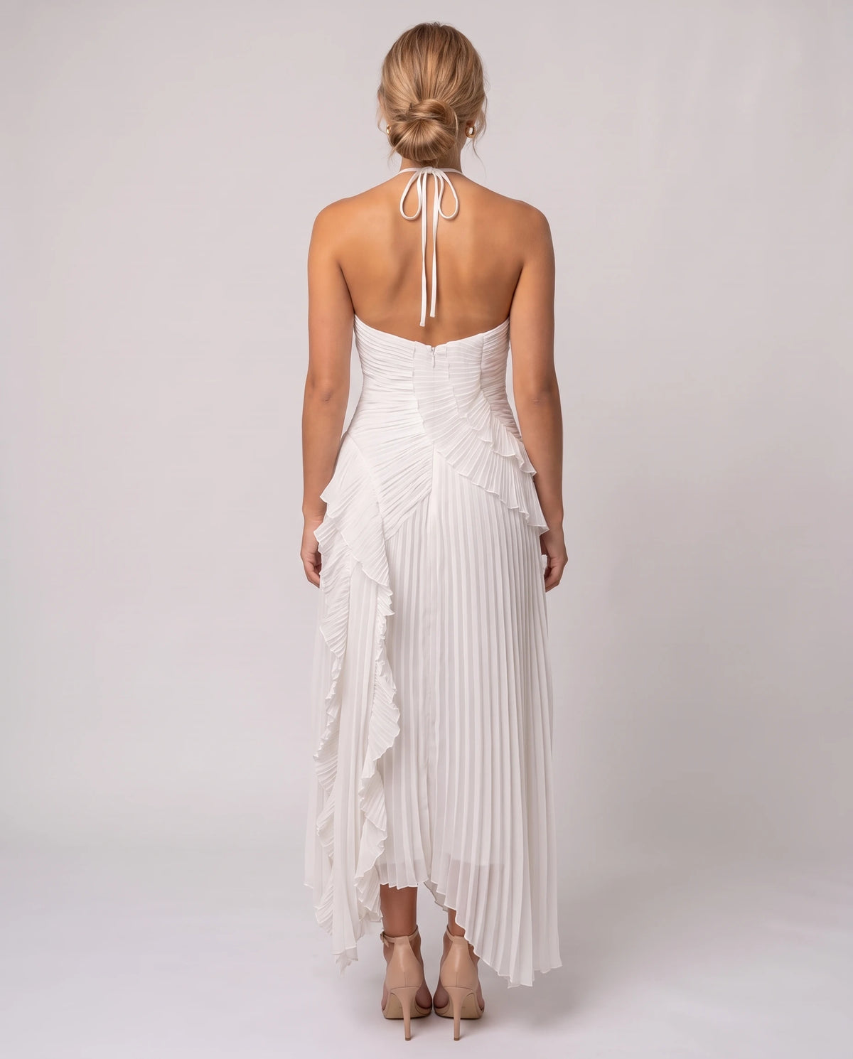 Robe longue halter plissée à volants Clélia en Blanc, vue de dos