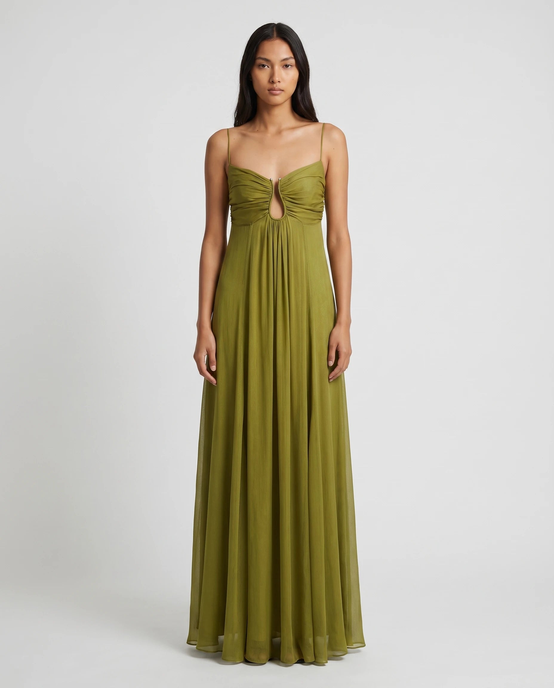 Robe longue vert olive en chiffon, bustier empire, vue de face — Daphné