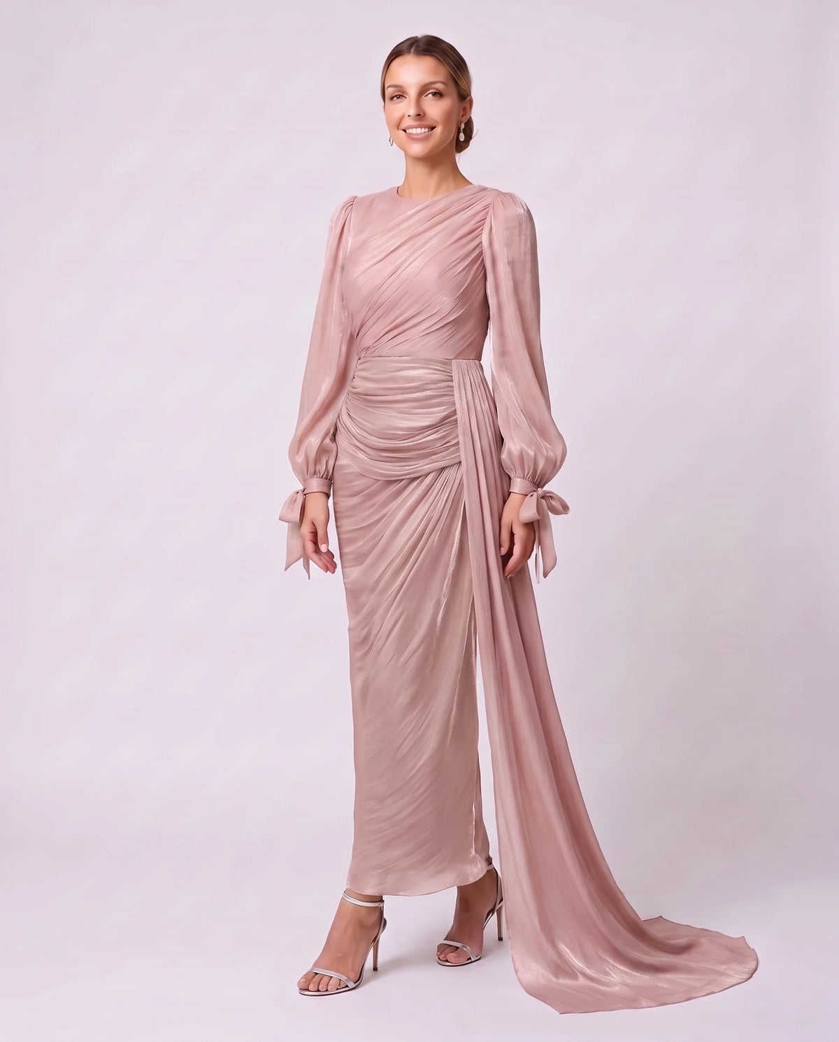 Robe longue plissée drapée à manches lanterne Élia en Rose Poudré, vue de trois quarts