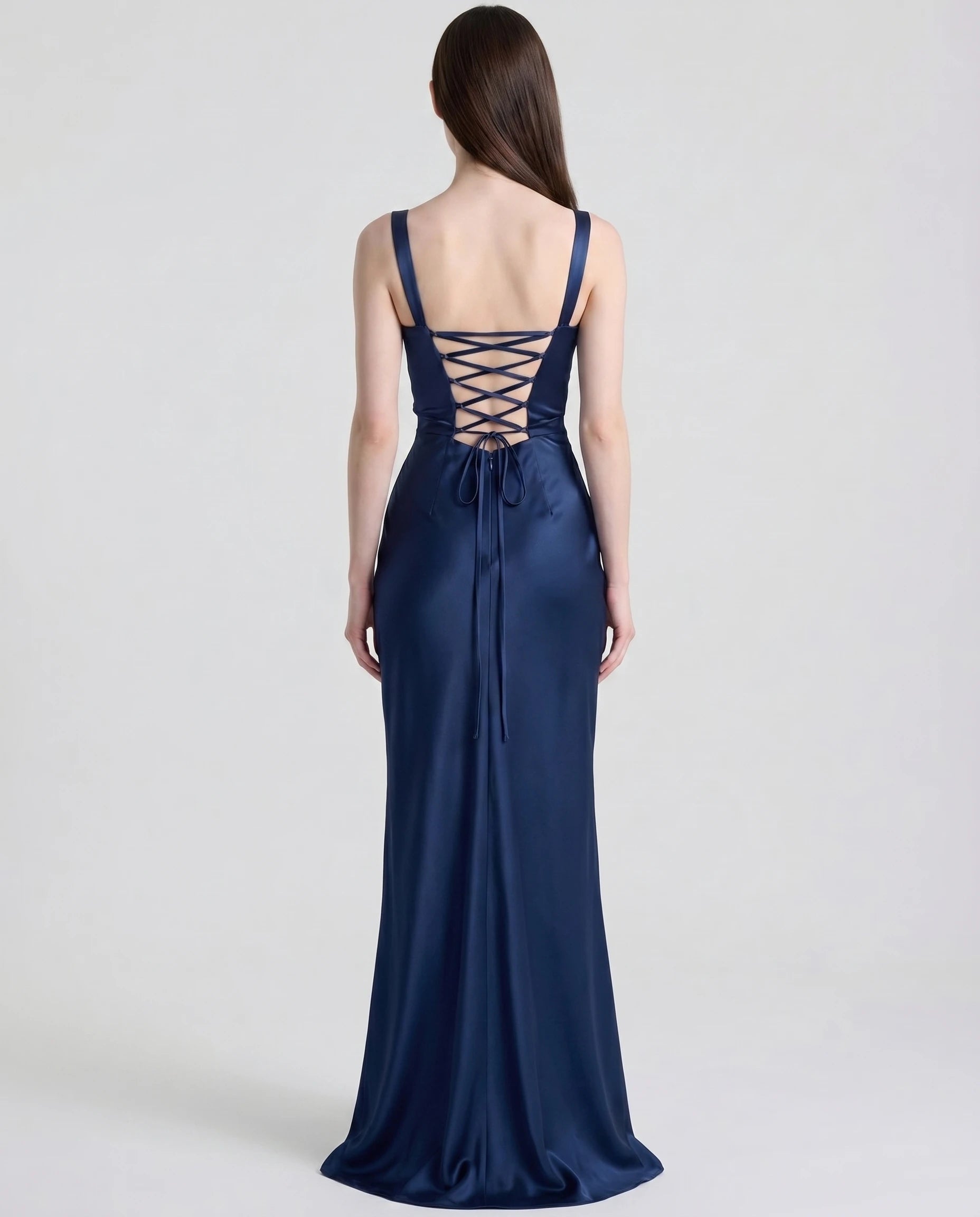 Robe longue en satin marine - dos entier avec laçage
