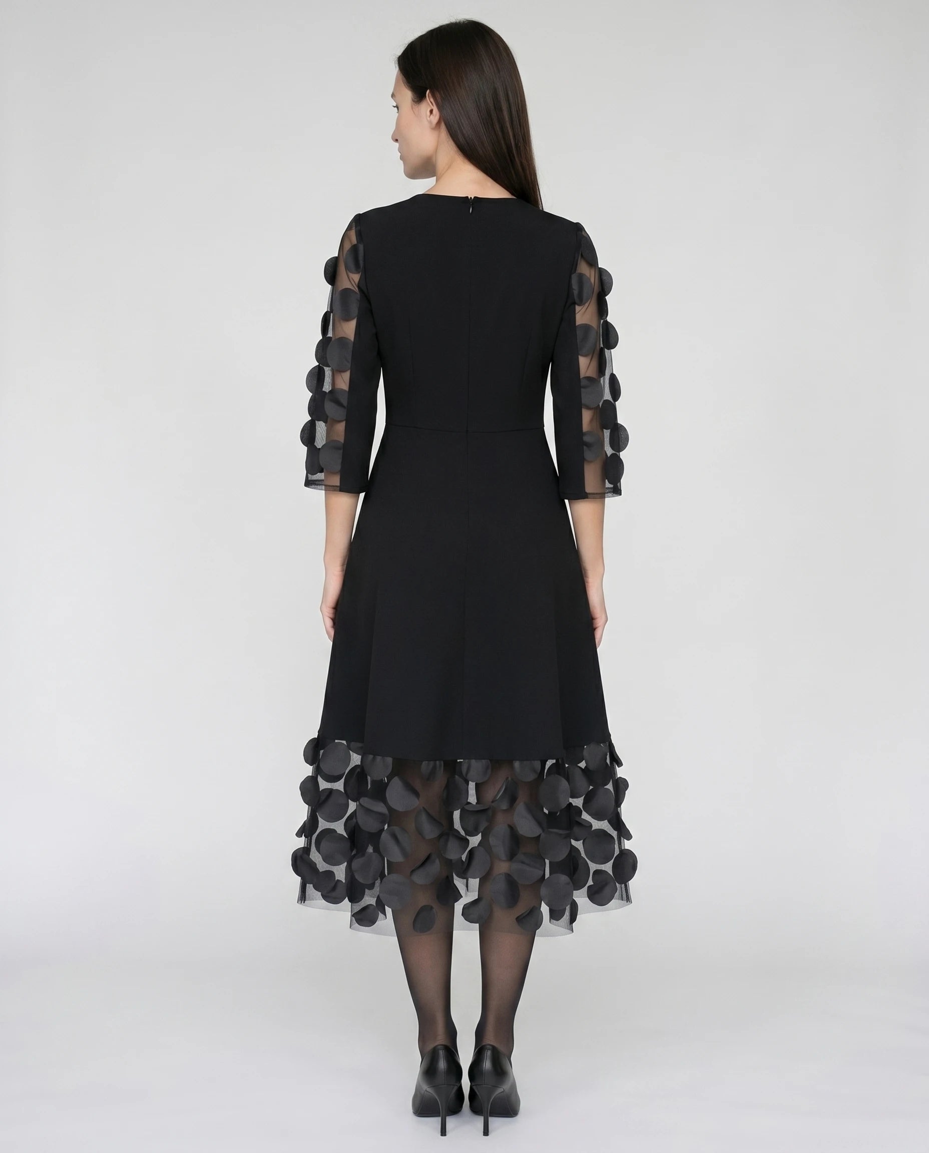 Robe midi à pois noir — Apolline — vue dos studio