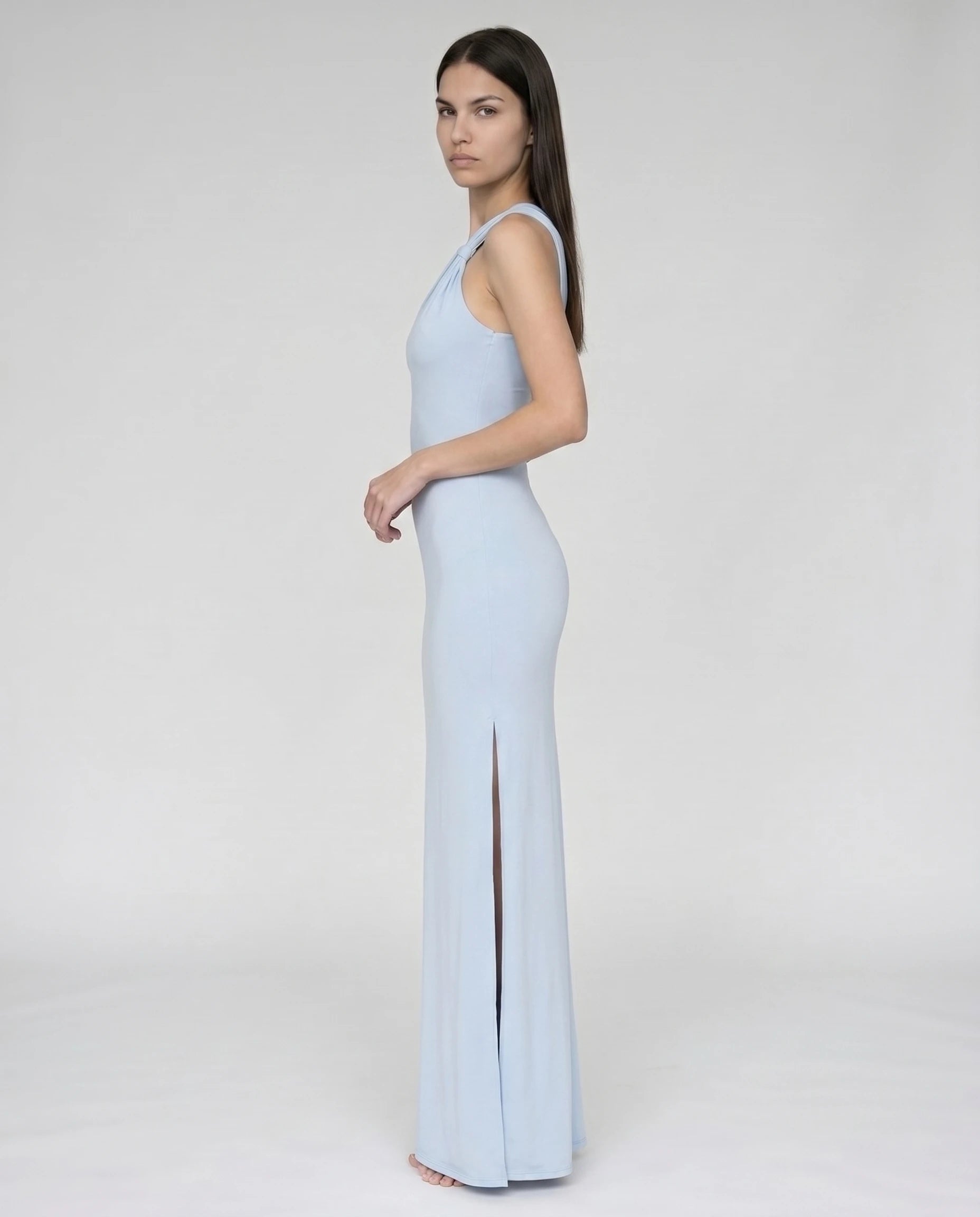 Robe maxi une épaule bleu ciel Élodie — profil