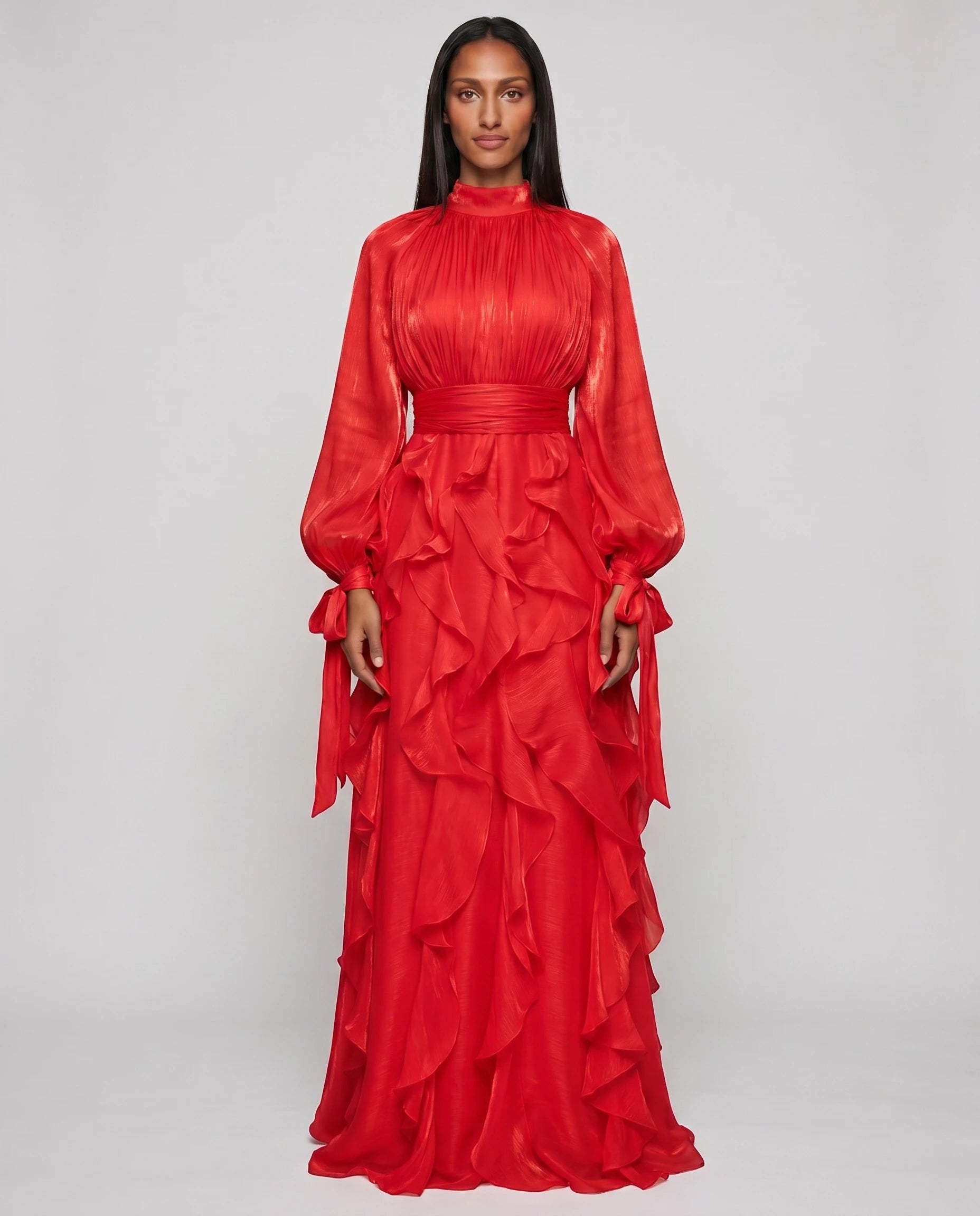 Robe de soiree longue a volants rouge studio face