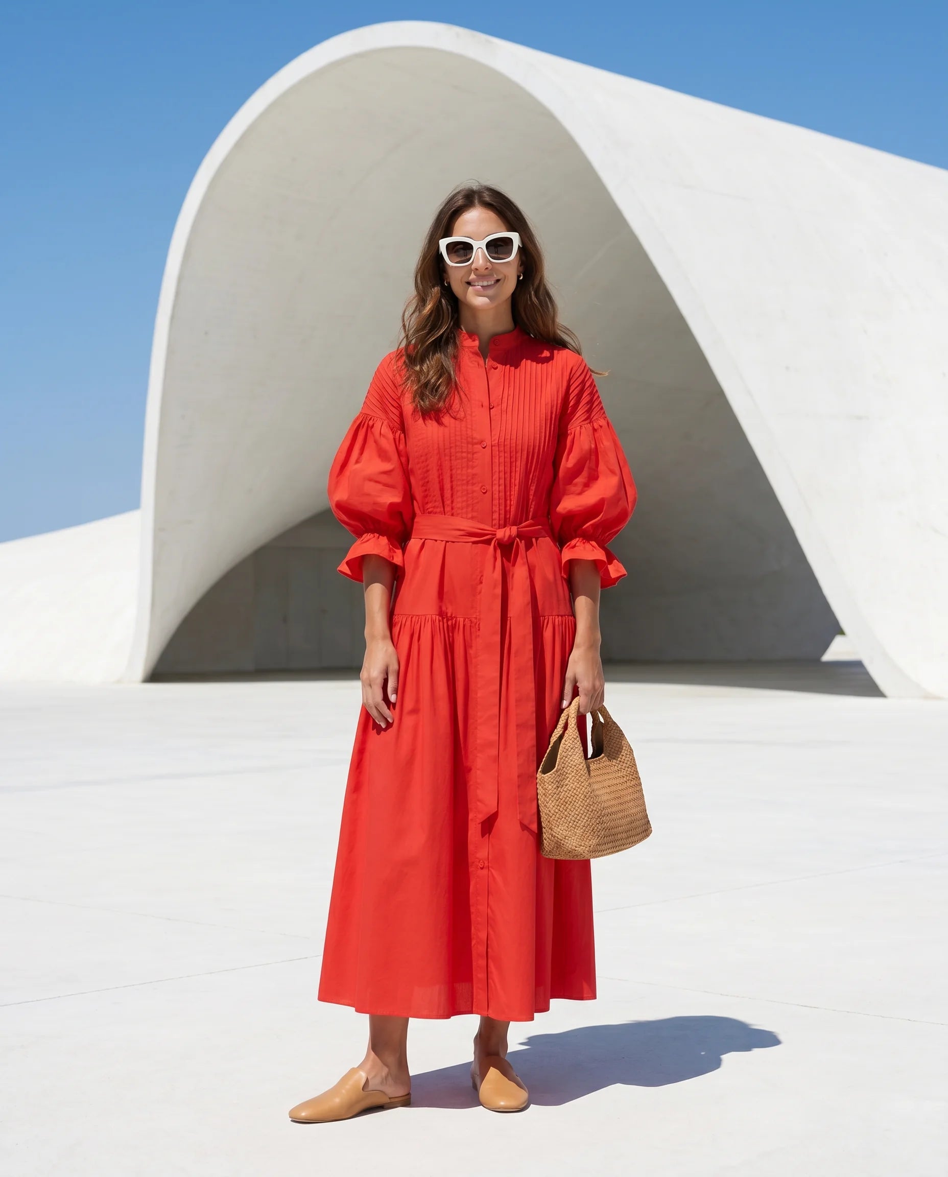 Robe longue chemise rouge - lifestyle pavillon moderne