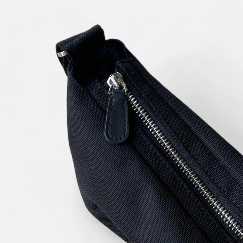 Sac à main banane demi-lune en tissu chic Brigitte