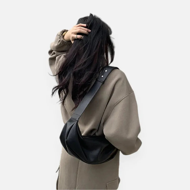 Sac à main banane en cuir chic Bernadette