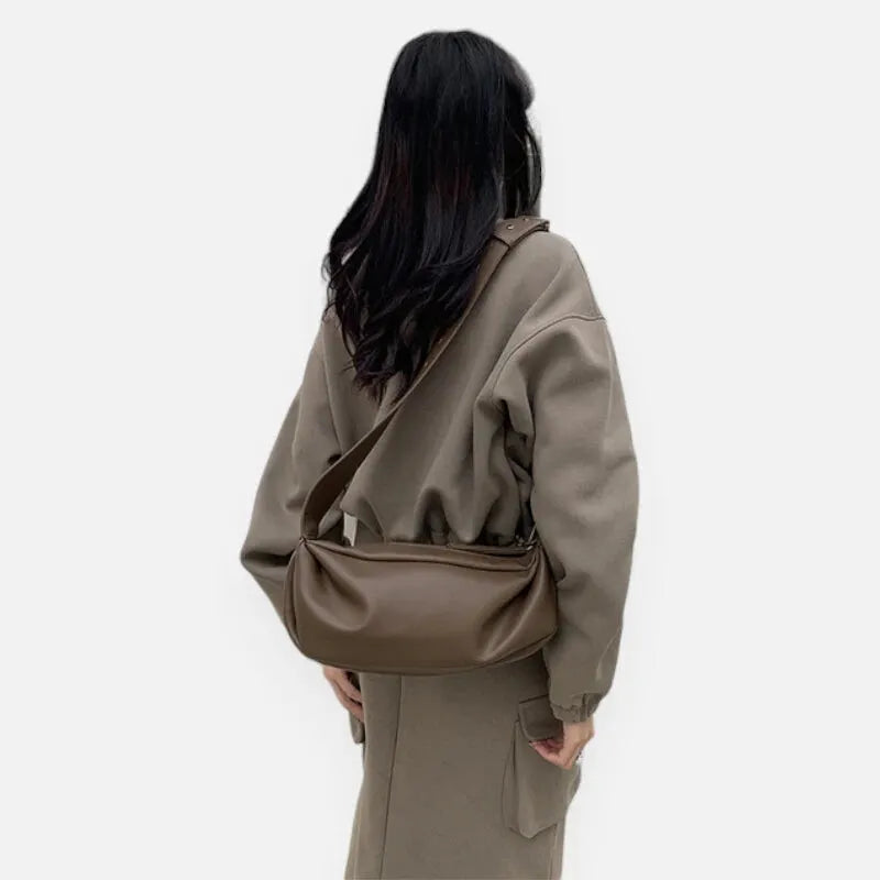 Sac à main banane en cuir chic Bernadette