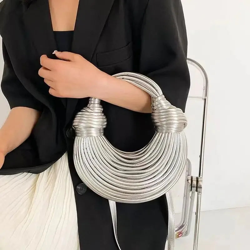 Sac à main bandoulière demi-lune tissé chic Lina
