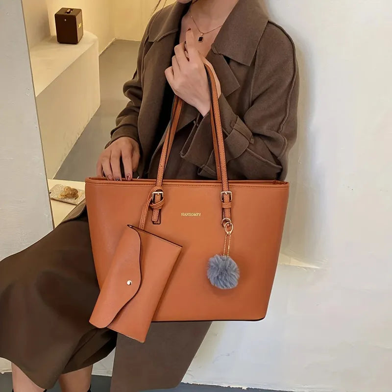 Sac à main cabas avec son ponpom et sa pochette assortie Livia
