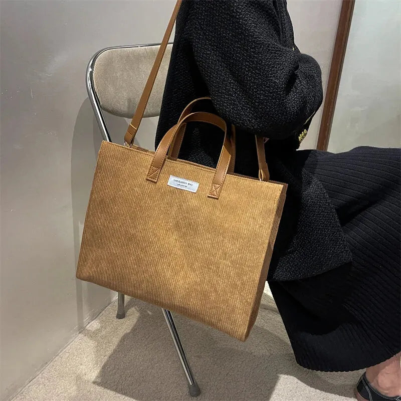 Sac à main cabas bandoulière en velours côtelé Amandine