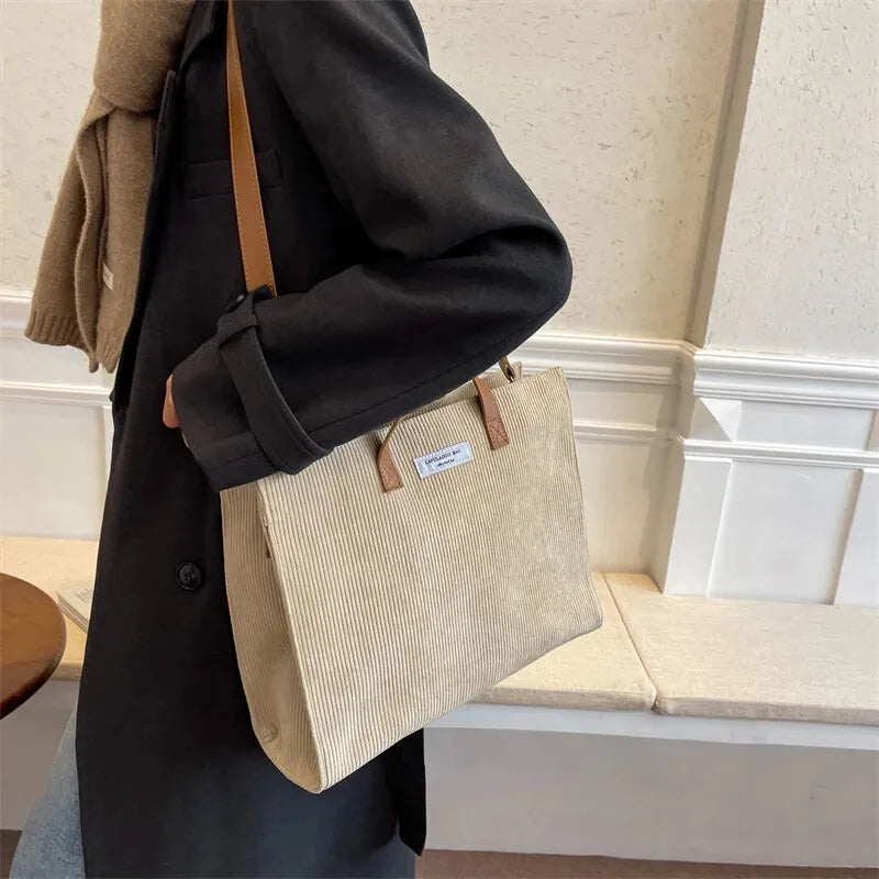 Sac à main cabas bandoulière en velours côtelé Amandine
