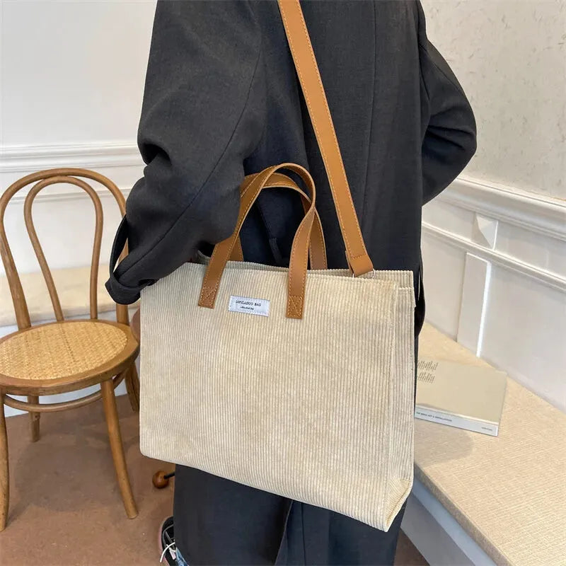 Sac à main cabas bandoulière en velours côtelé Amandine