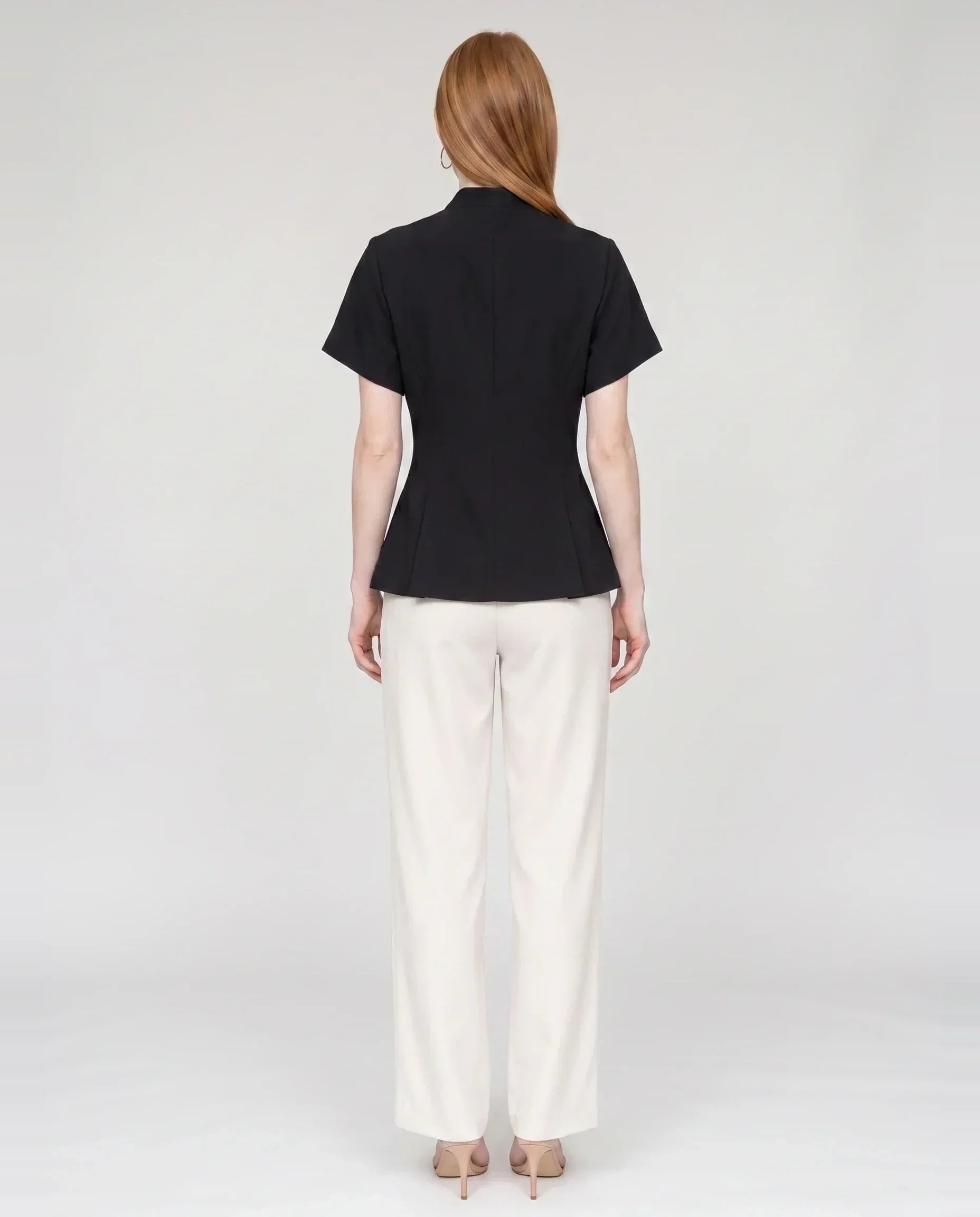 Veste cache-cœur à un bouton noire Célimène, vue de dos en studio