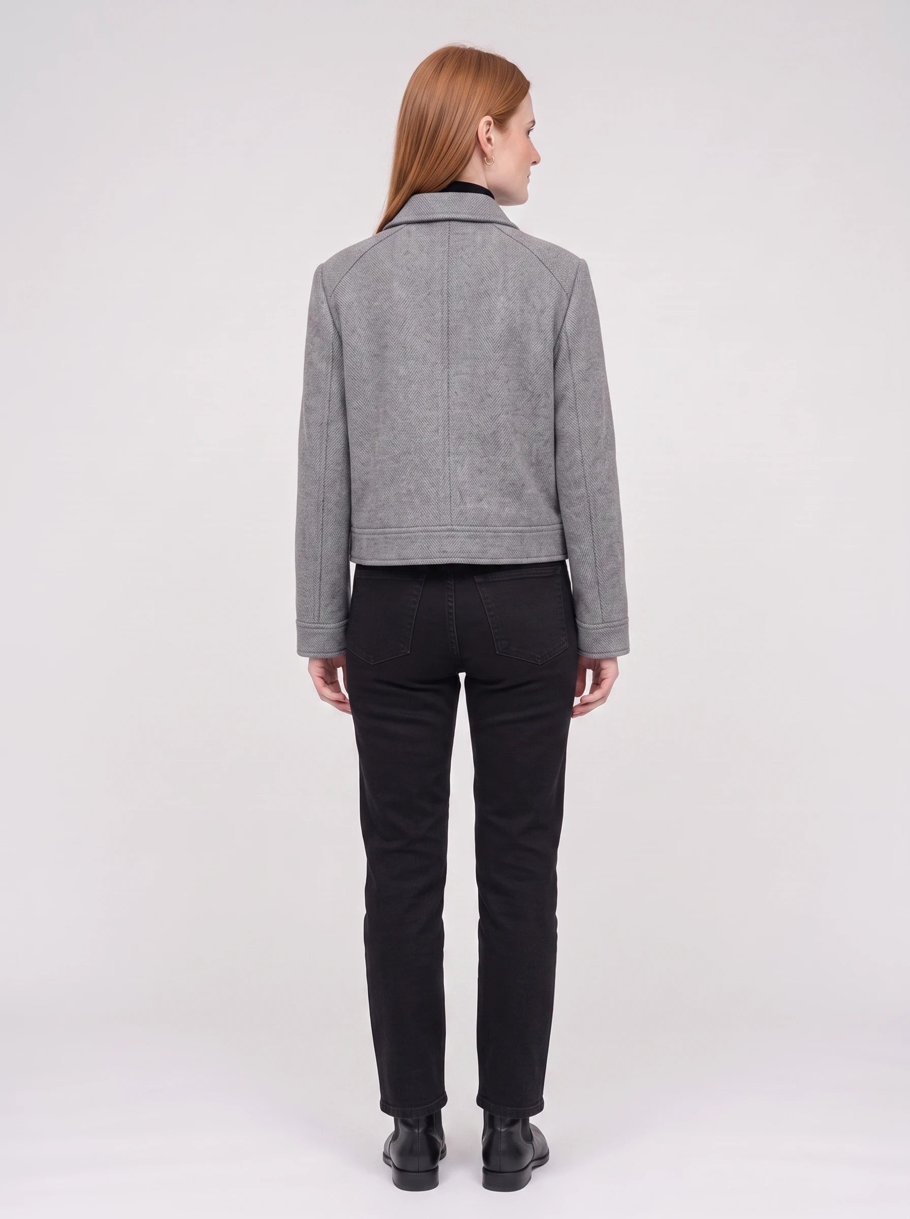 Veste courte zippée en lainage gris chiné Solveig, vue de dos en studio