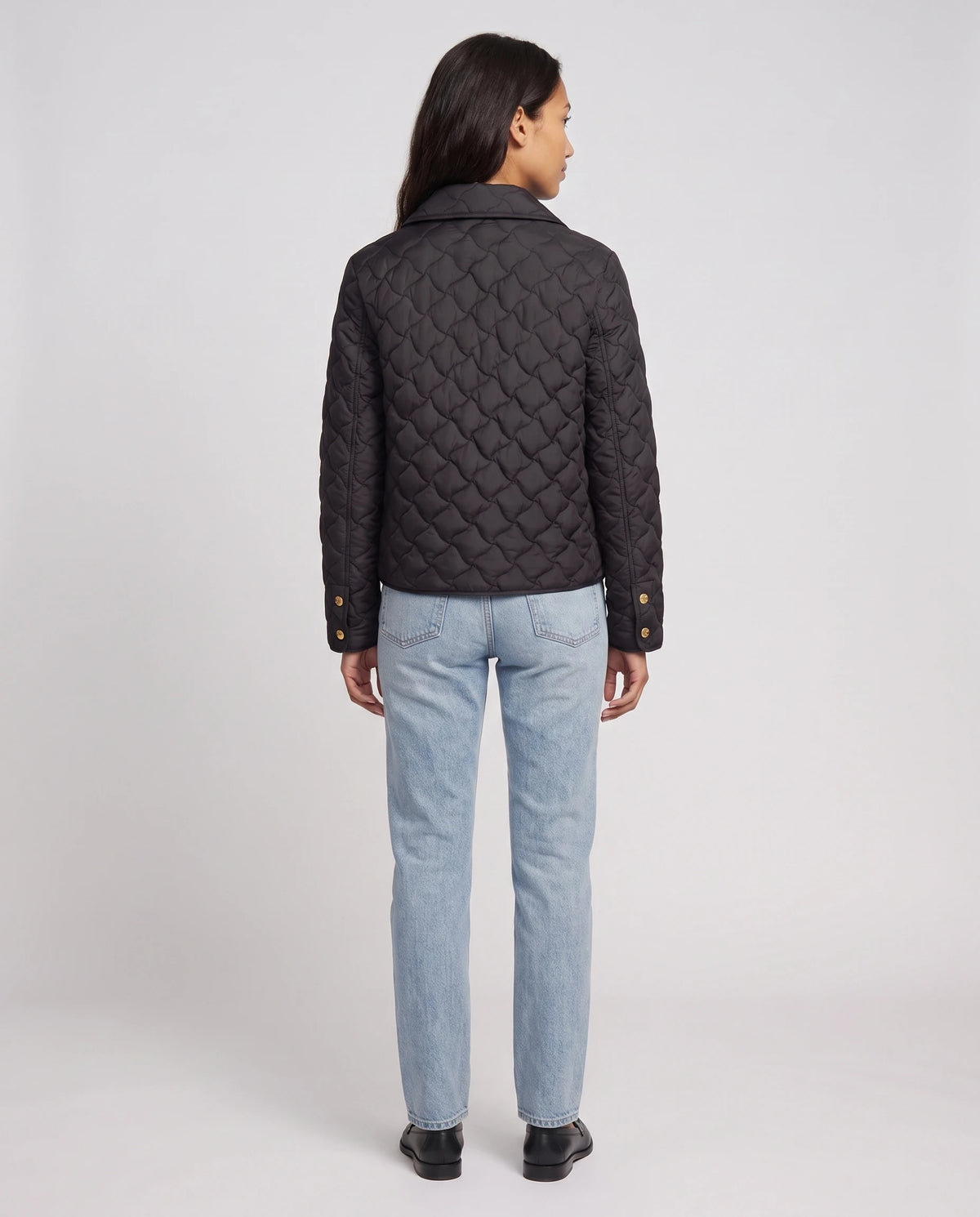 Veste matelassée à col chemise et pressions dorées Mélodie en Noir, vue de dos, matelassage losanges continu
