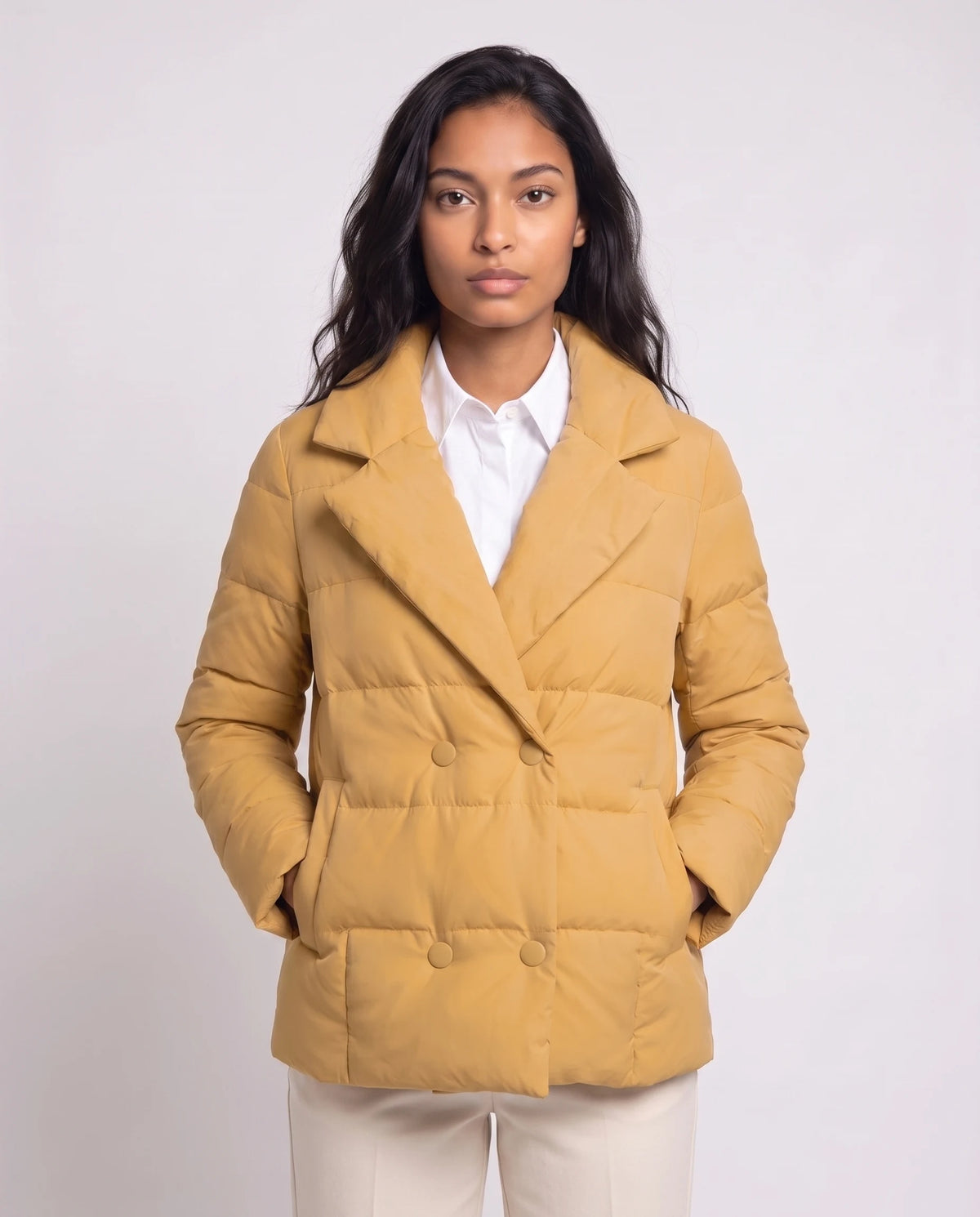 Veste matelassée courte col tailleur Agnès en Moutarde, plan rapproché de face, col rabattu