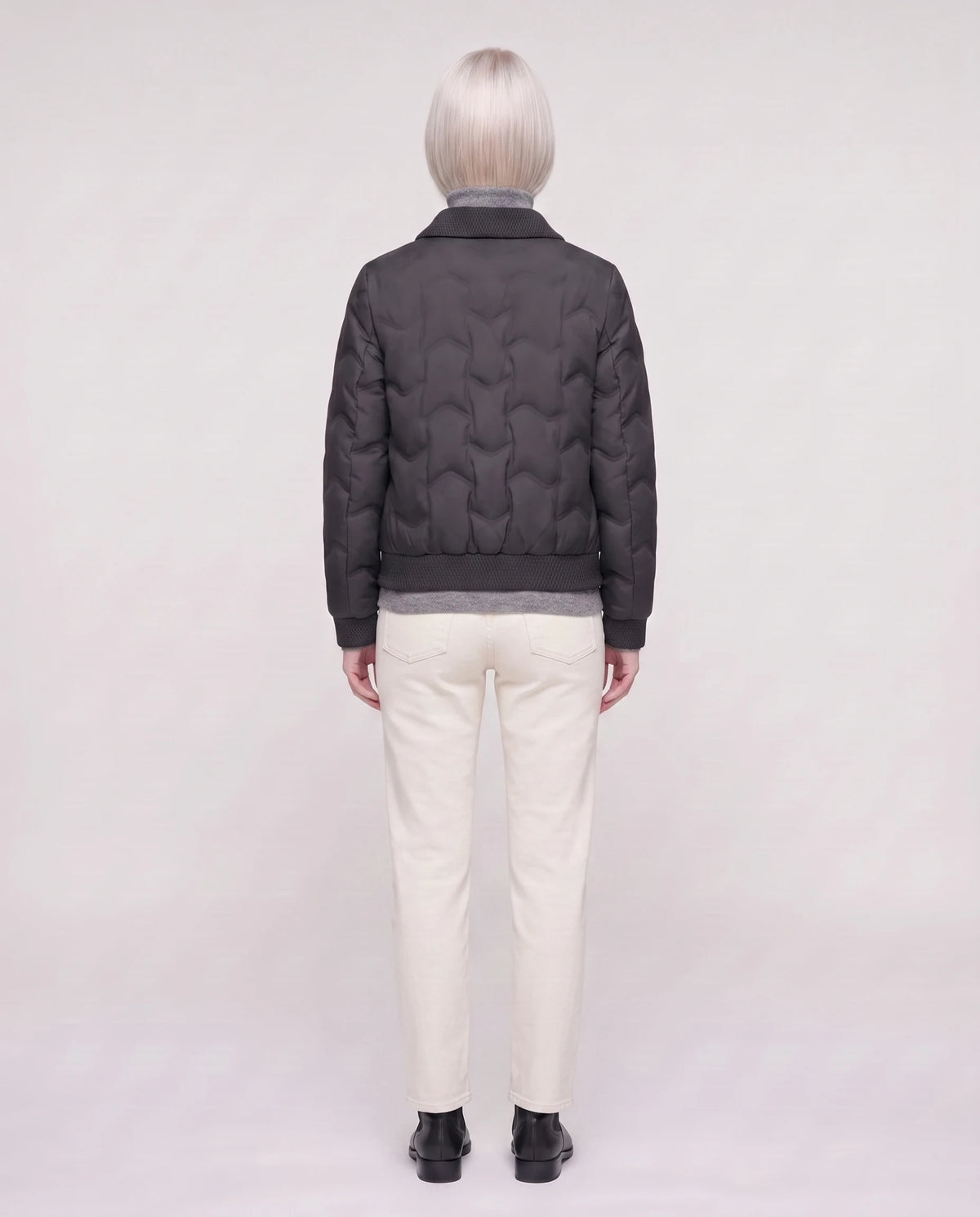 Veste matelassée courte col tricot Lucie en Noir, vue de dos, matelassage ondulé