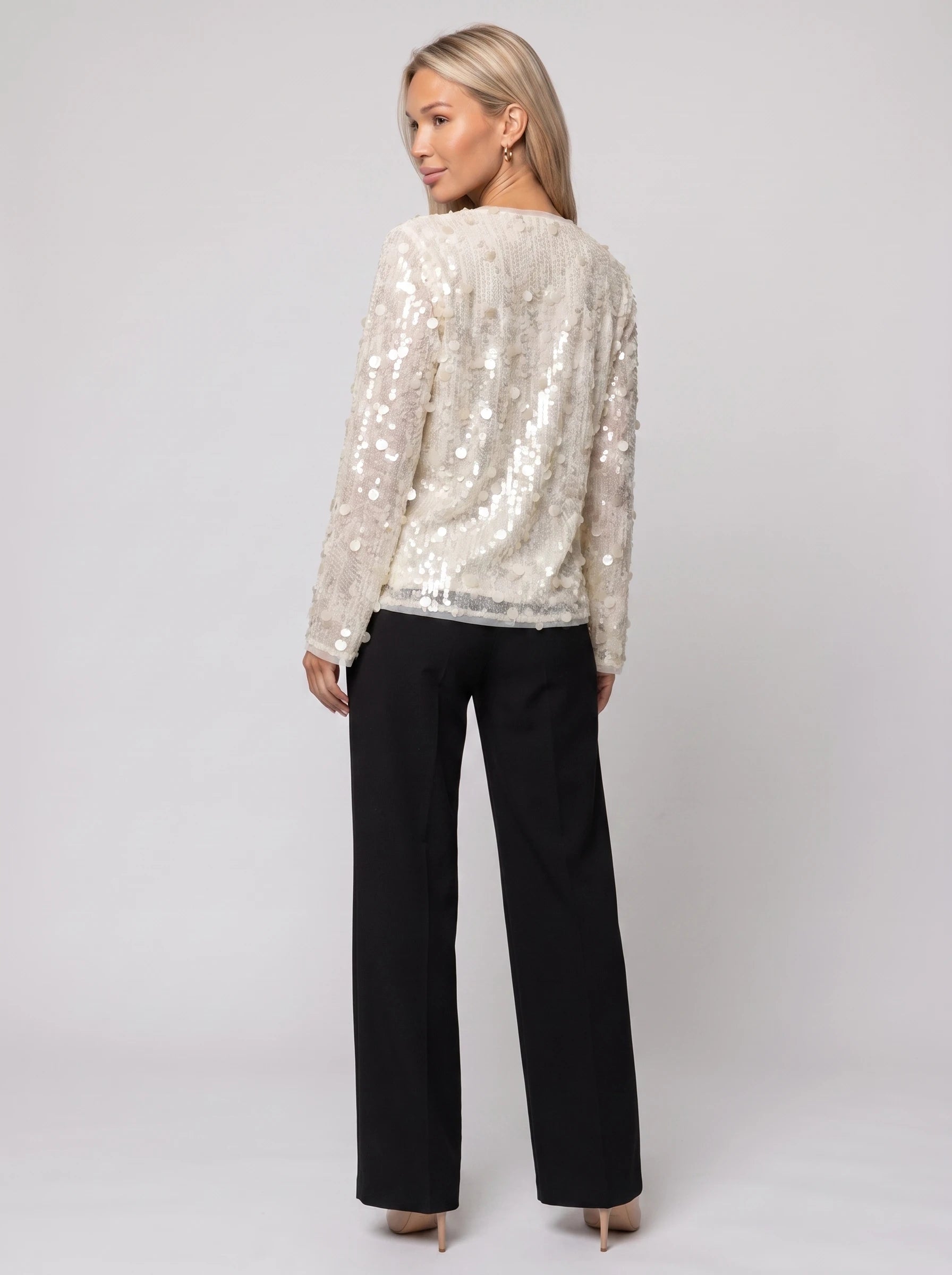 Veste kimono à sequins écru Félicie, vue de dos en studio