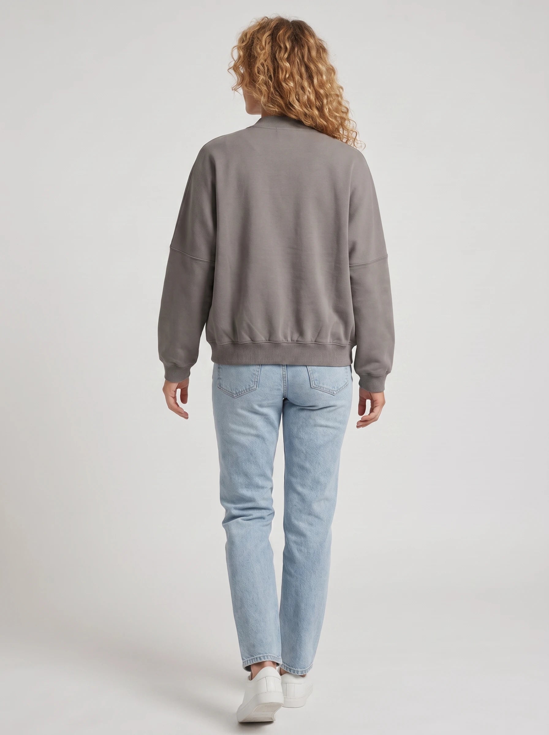 Bomber en molleton zippé gris Denise, vue de dos en studio