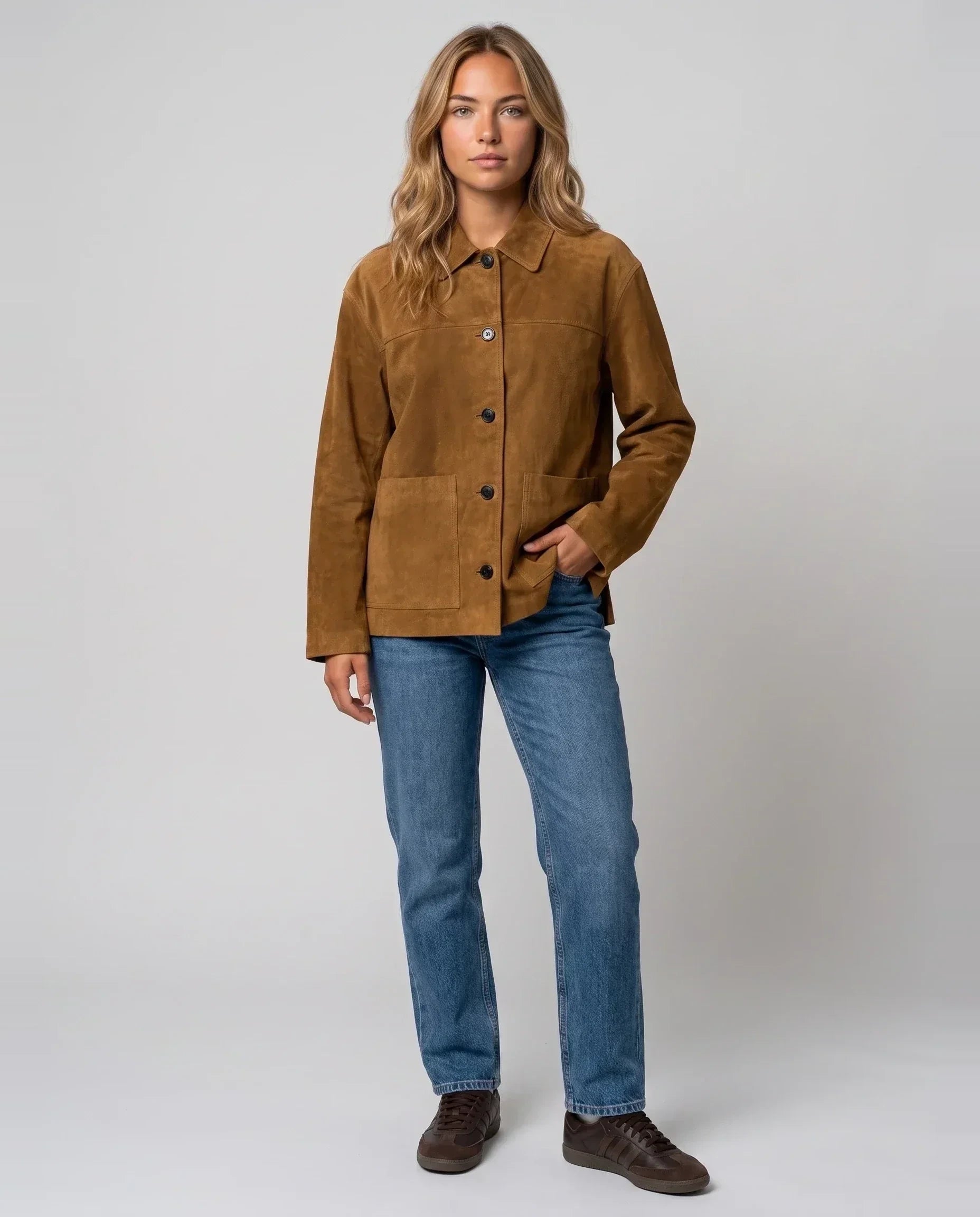 Veste workwear en suédine tabac Ségolène, vue de face en studio