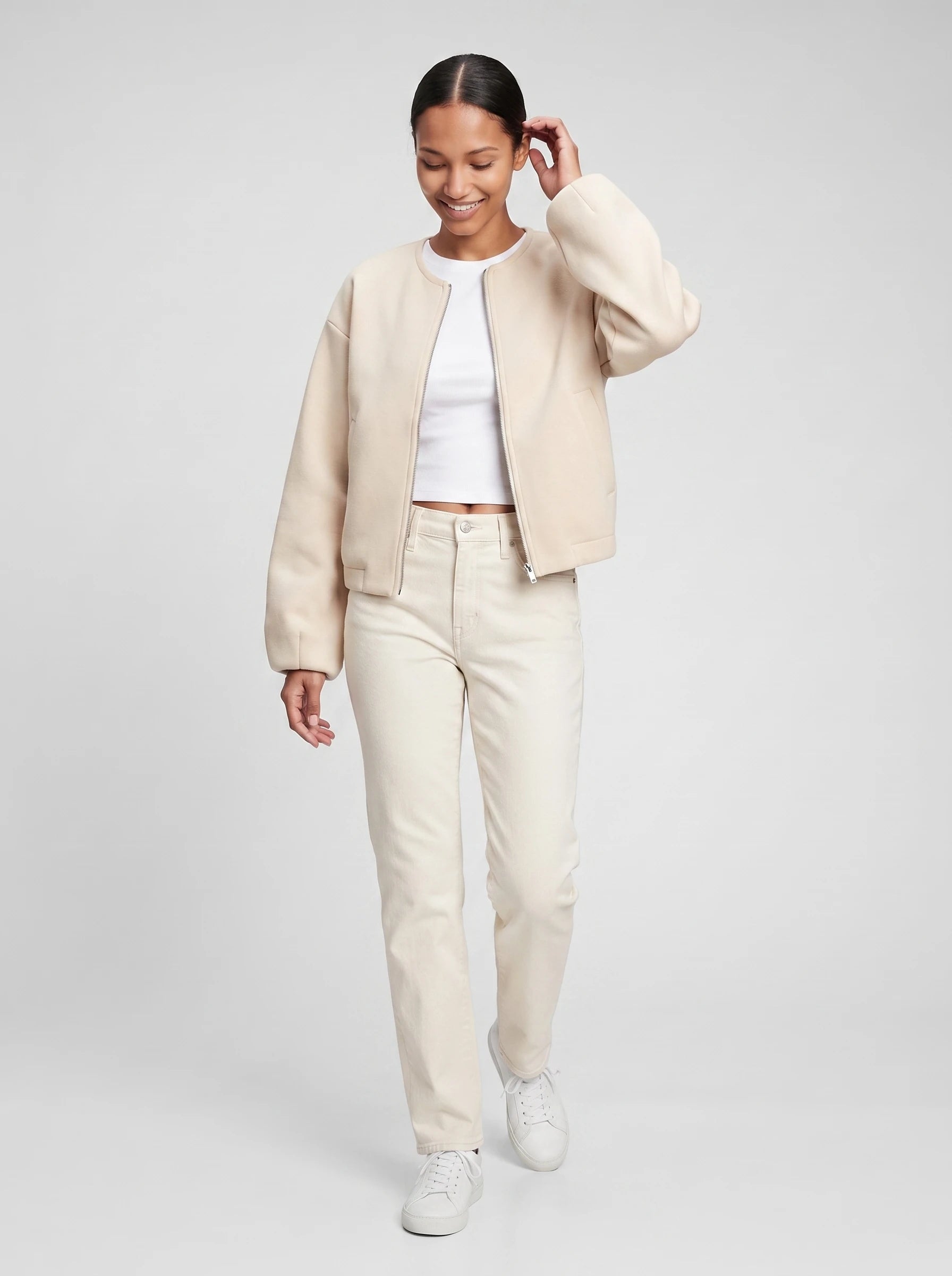 Veste zippée sans col en maille crème Germaine, vue de face en studio