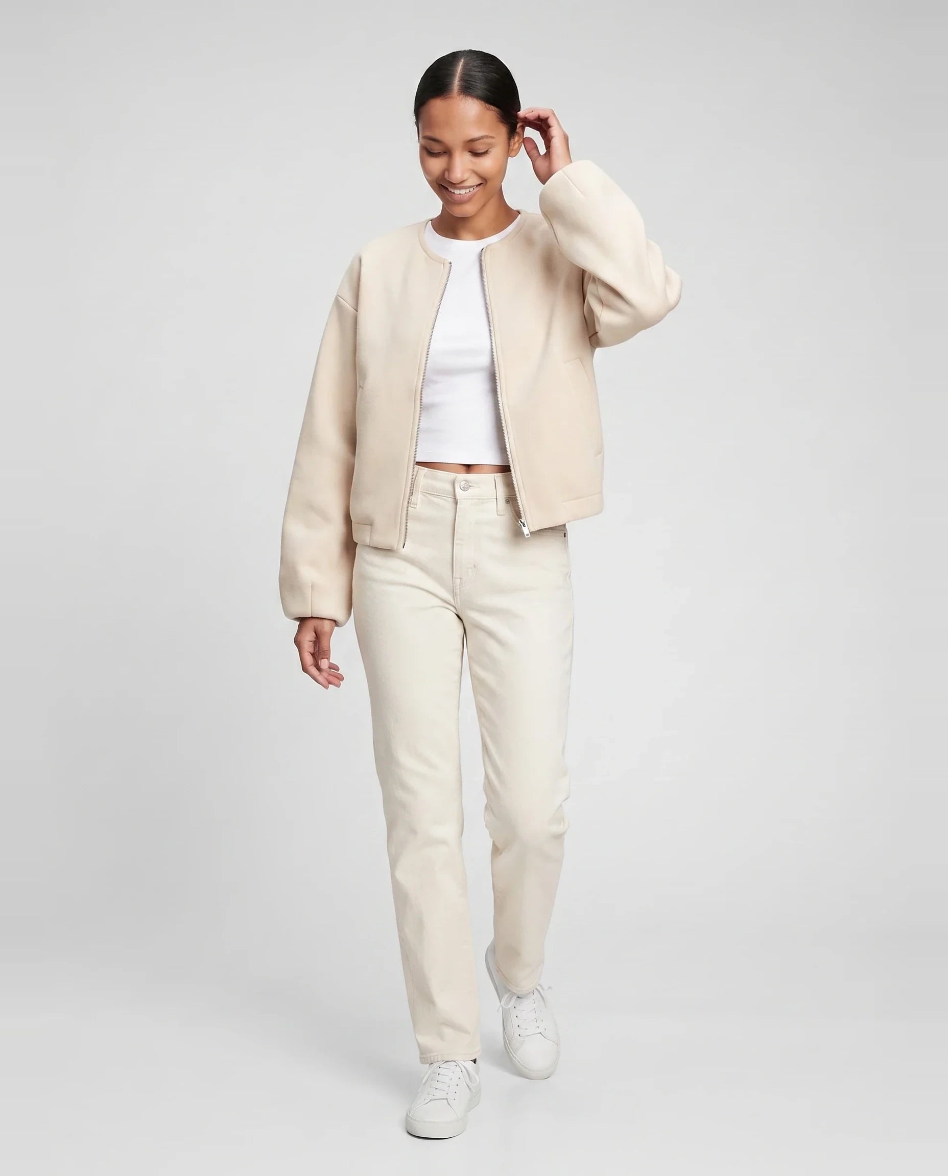 Veste zippée sans col en maille crème Germaine, vue de face en studio